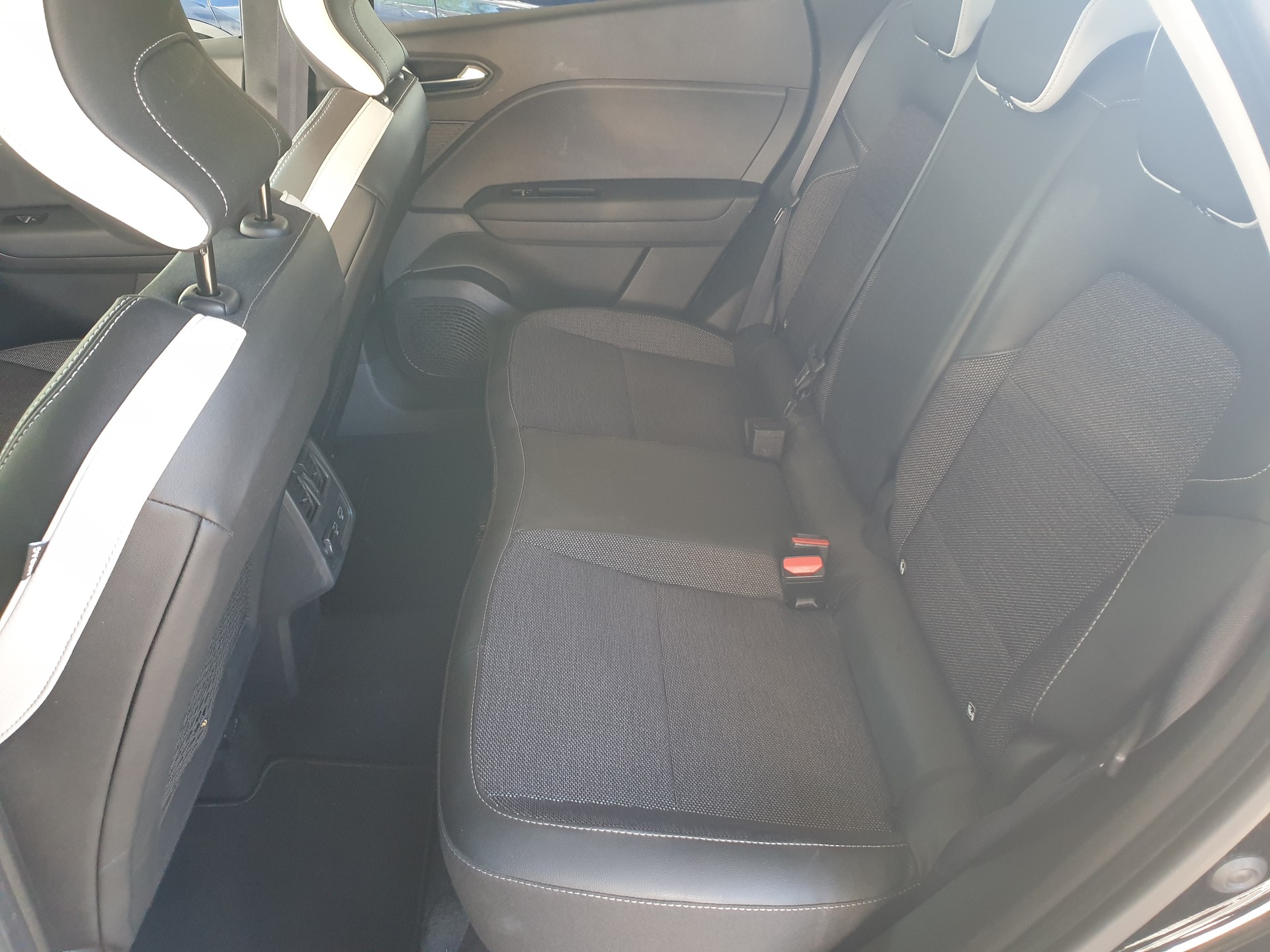 RENAULT Captur 1.3 TCe Techno EDC-image-9