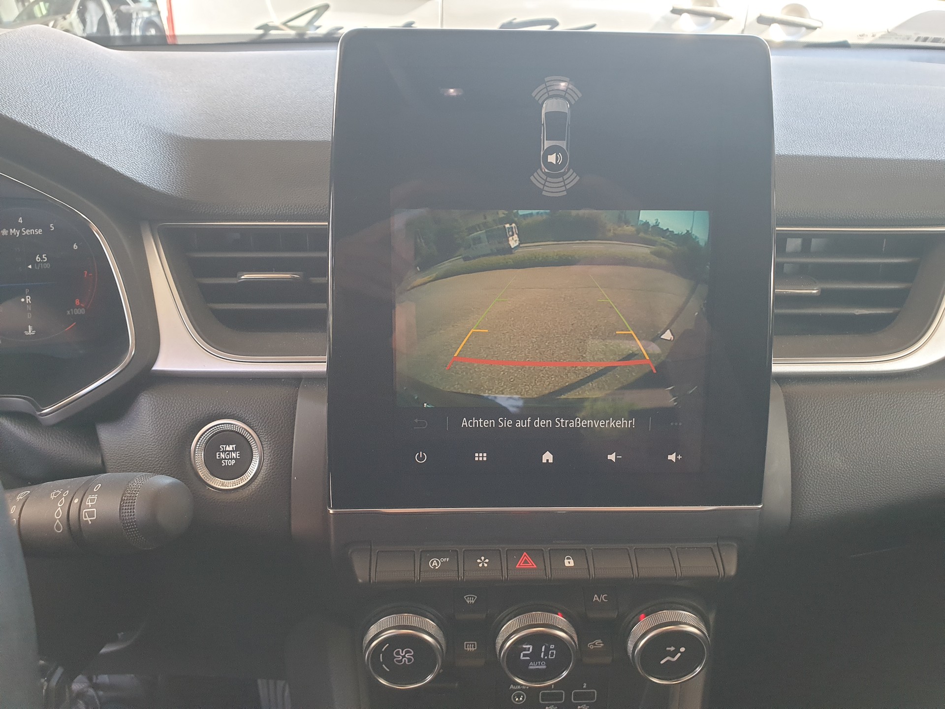 RENAULT Captur 1.3 TCe Techno EDC-image-13