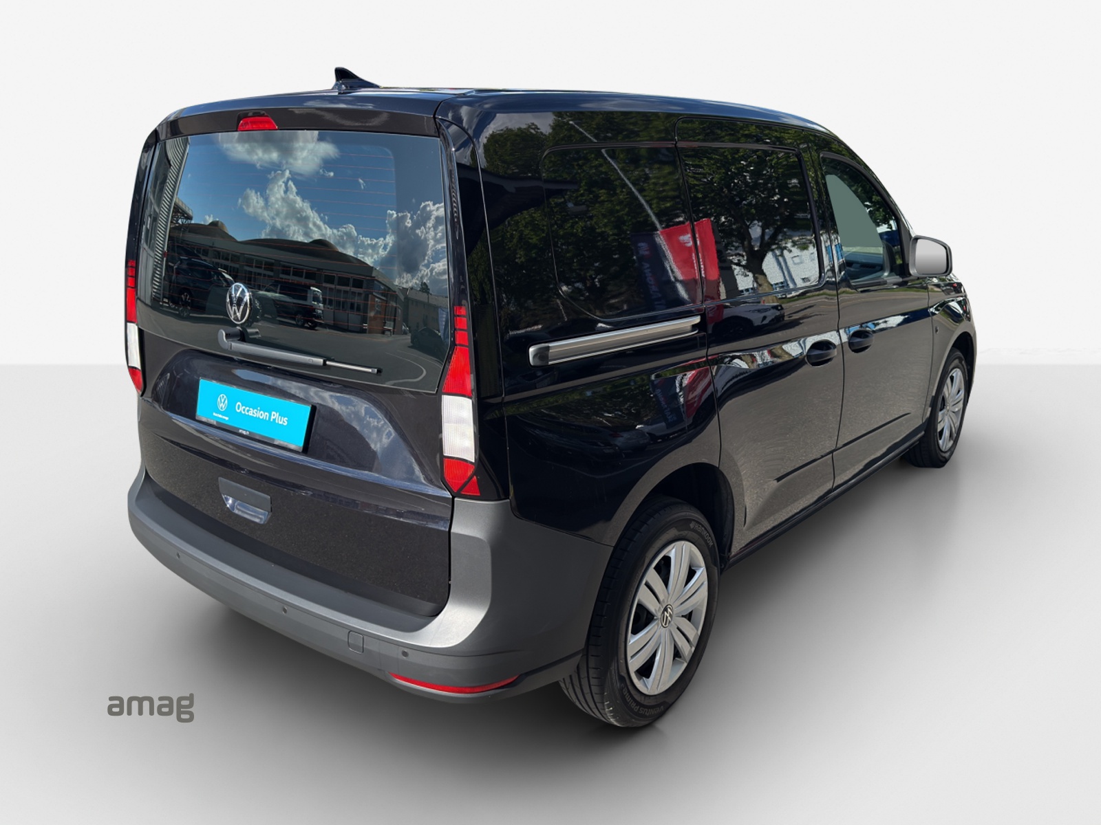 VW Caddy Cargo 2.0TDI 4Motion-image-4