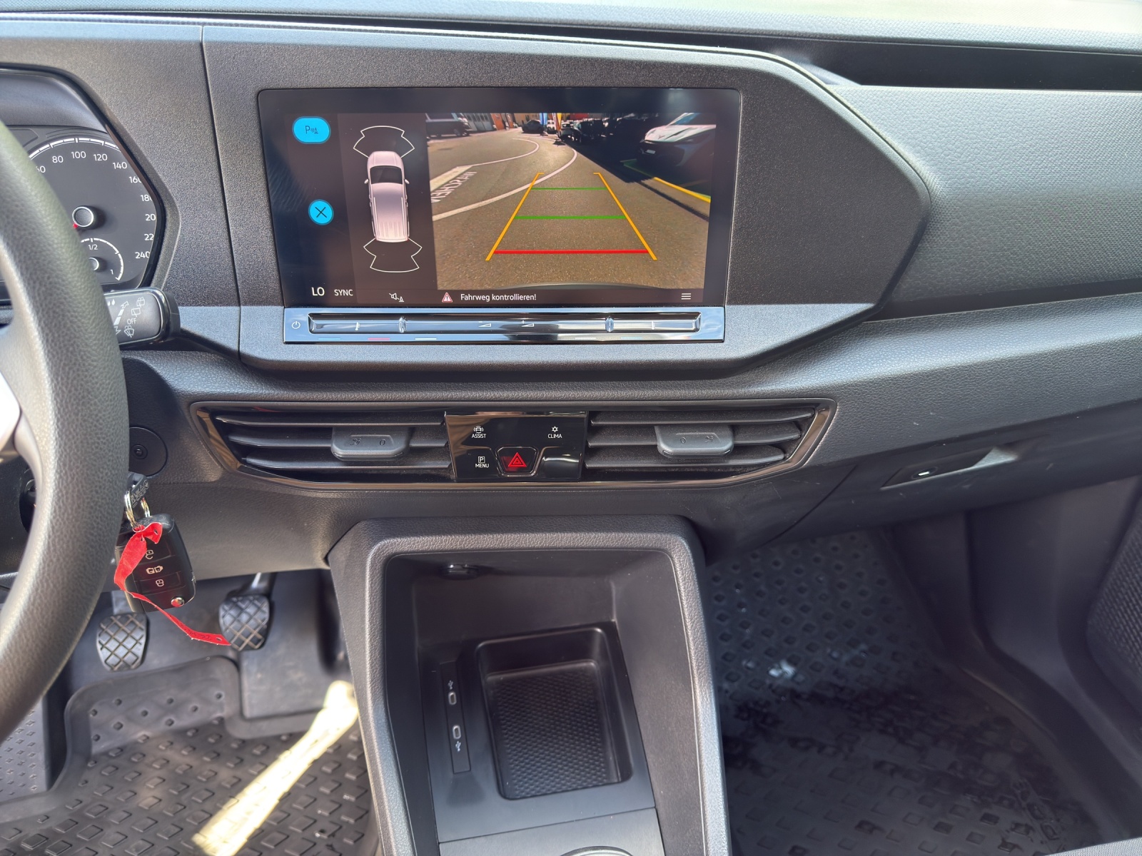 VW Caddy Cargo 2.0TDI 4Motion-image-10