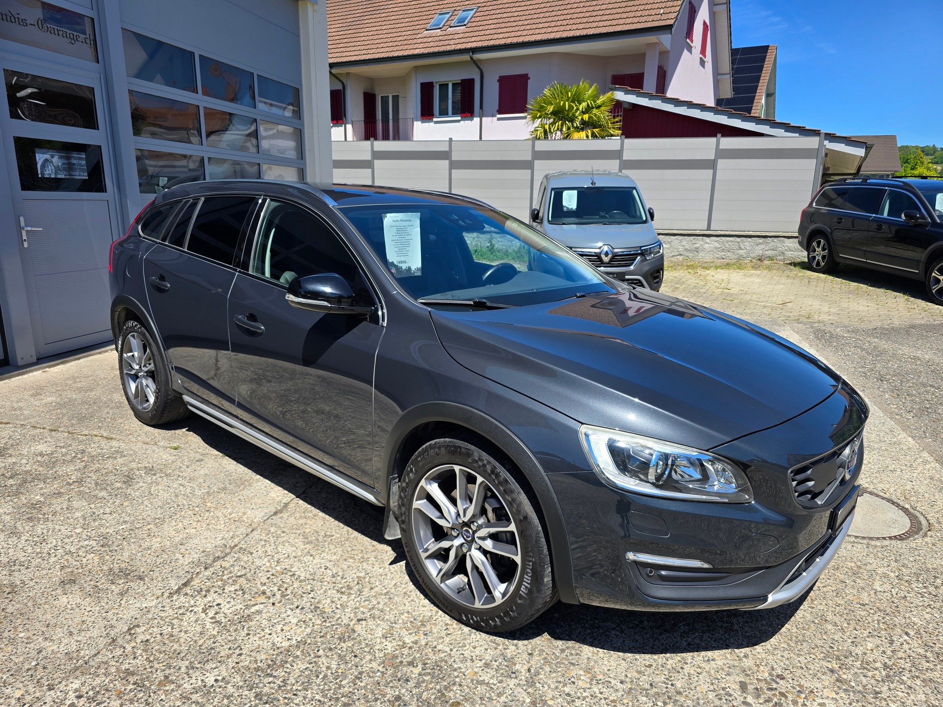 VOLVO V60 Cross Country D4 AWD Momentum Geartronic-image-4