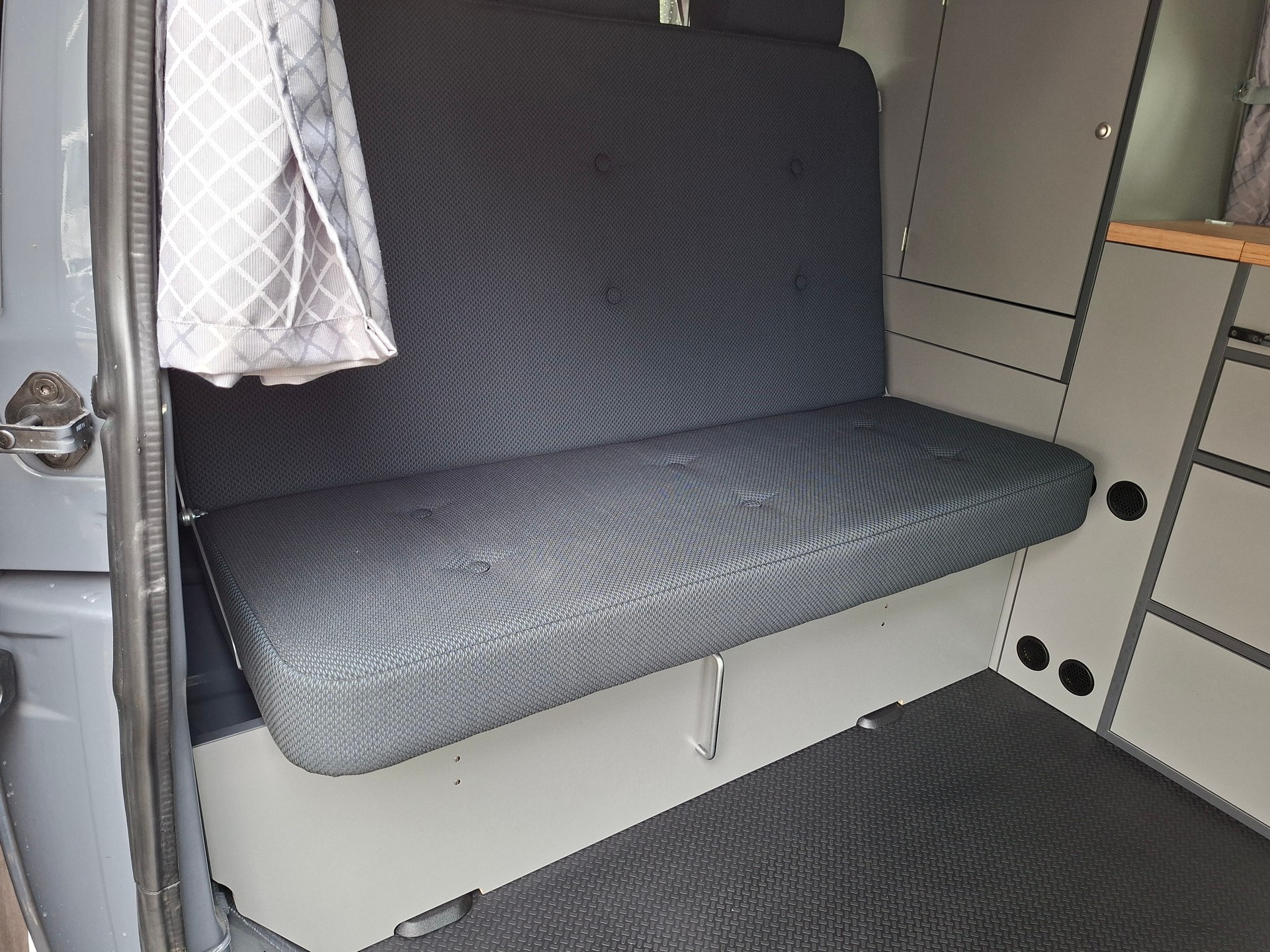 VW T6 2.0 TDI 115PS MAREMONTI COMFORT CAMPER 5 SITZE-image-8