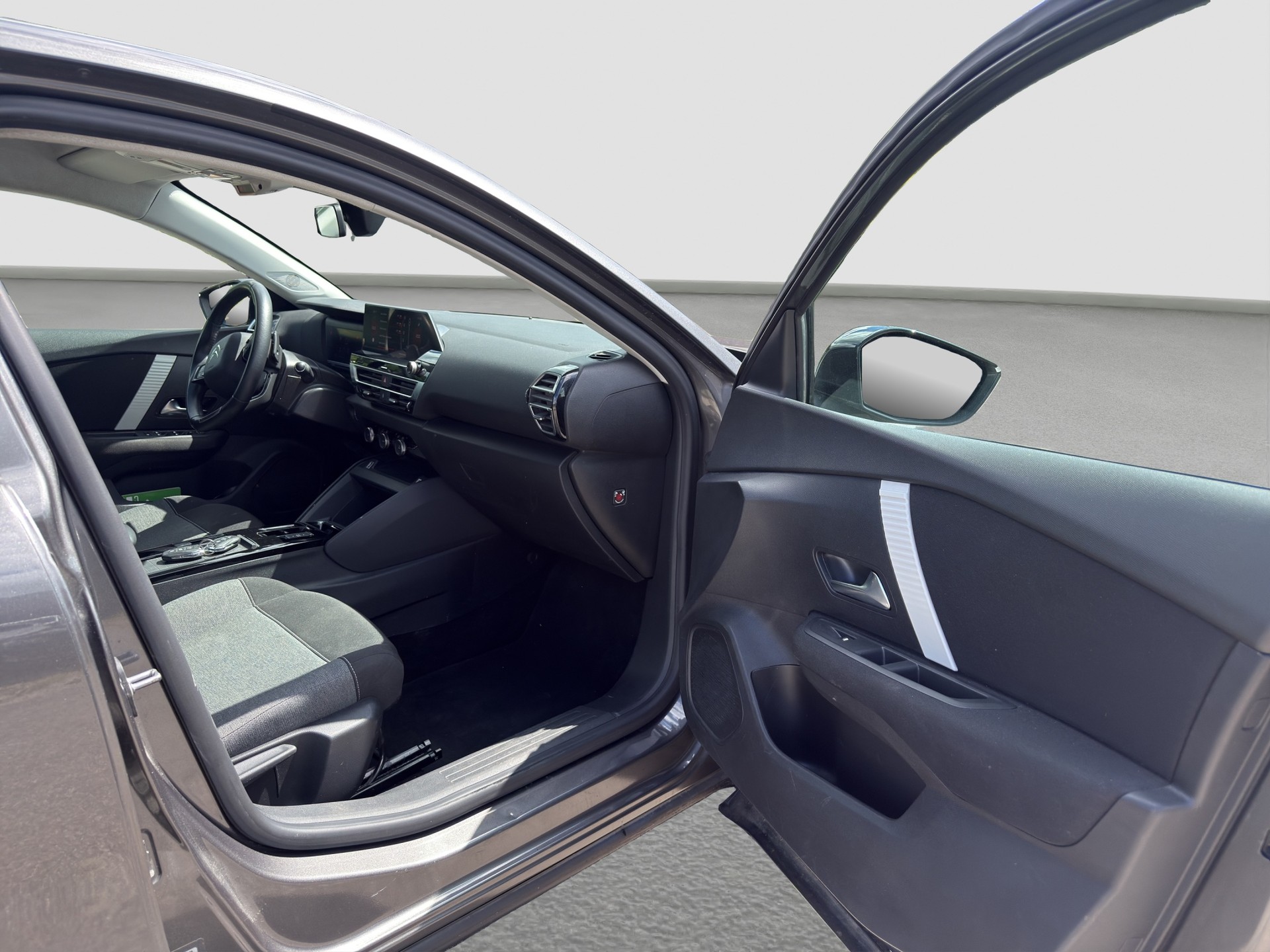 CITROEN C4 1.2 Pure Tech Feel EAT8 ** Frisch ab MFK und Service ** Zahnriemen ersetzt **-image-9