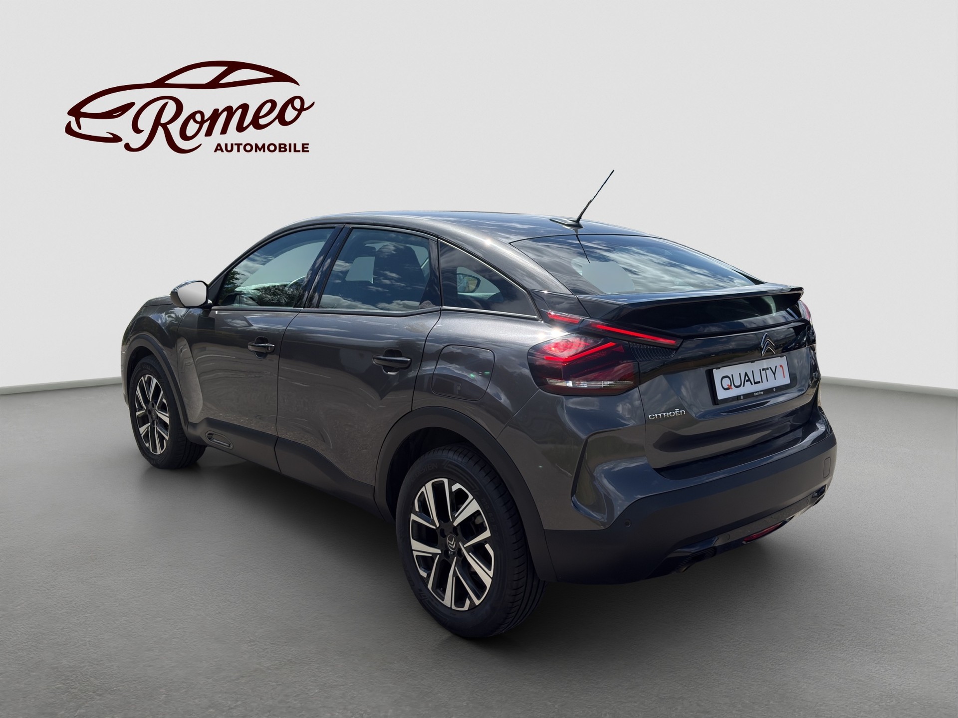 CITROEN C4 1.2 Pure Tech Feel EAT8 ** Frisch ab MFK und Service ** Zahnriemen ersetzt **-image-1