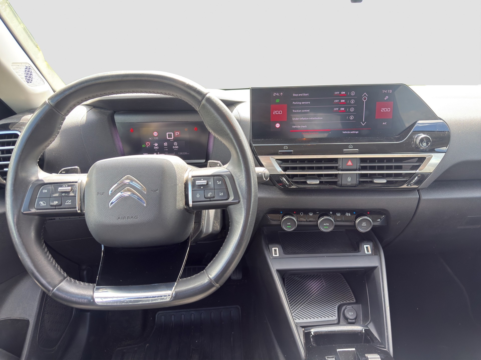 CITROEN C4 1.2 Pure Tech Feel EAT8 ** Frisch ab MFK und Service ** Zahnriemen ersetzt **-image-12