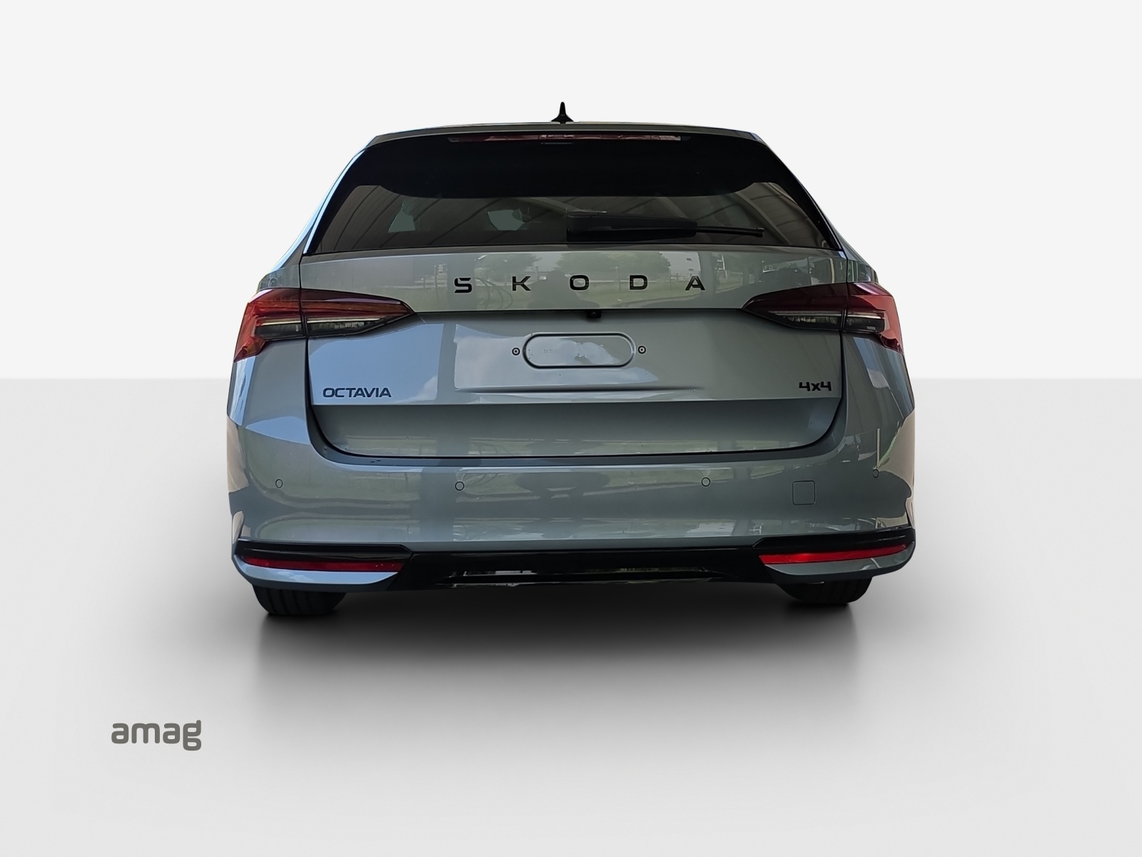 SKODA Octavia Combi 2.0 TSI DSG Dynamic 4x4-showroom-element-3
