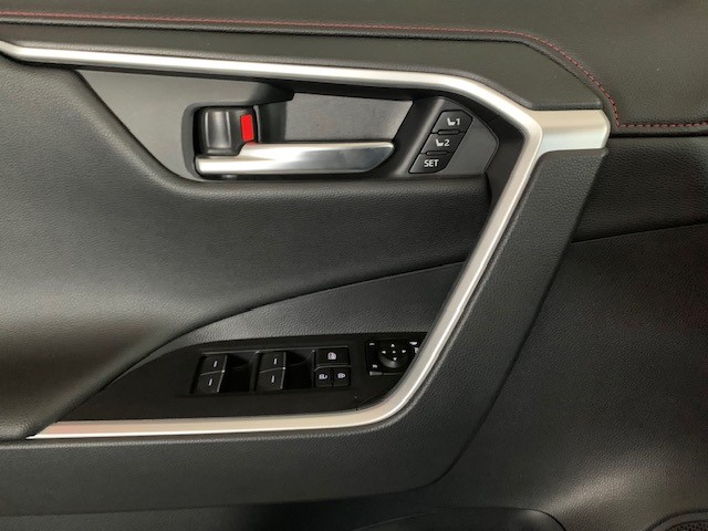 TOYOTA RAV-4 2.5 Plug-In-Hybrid Platinum-image-13