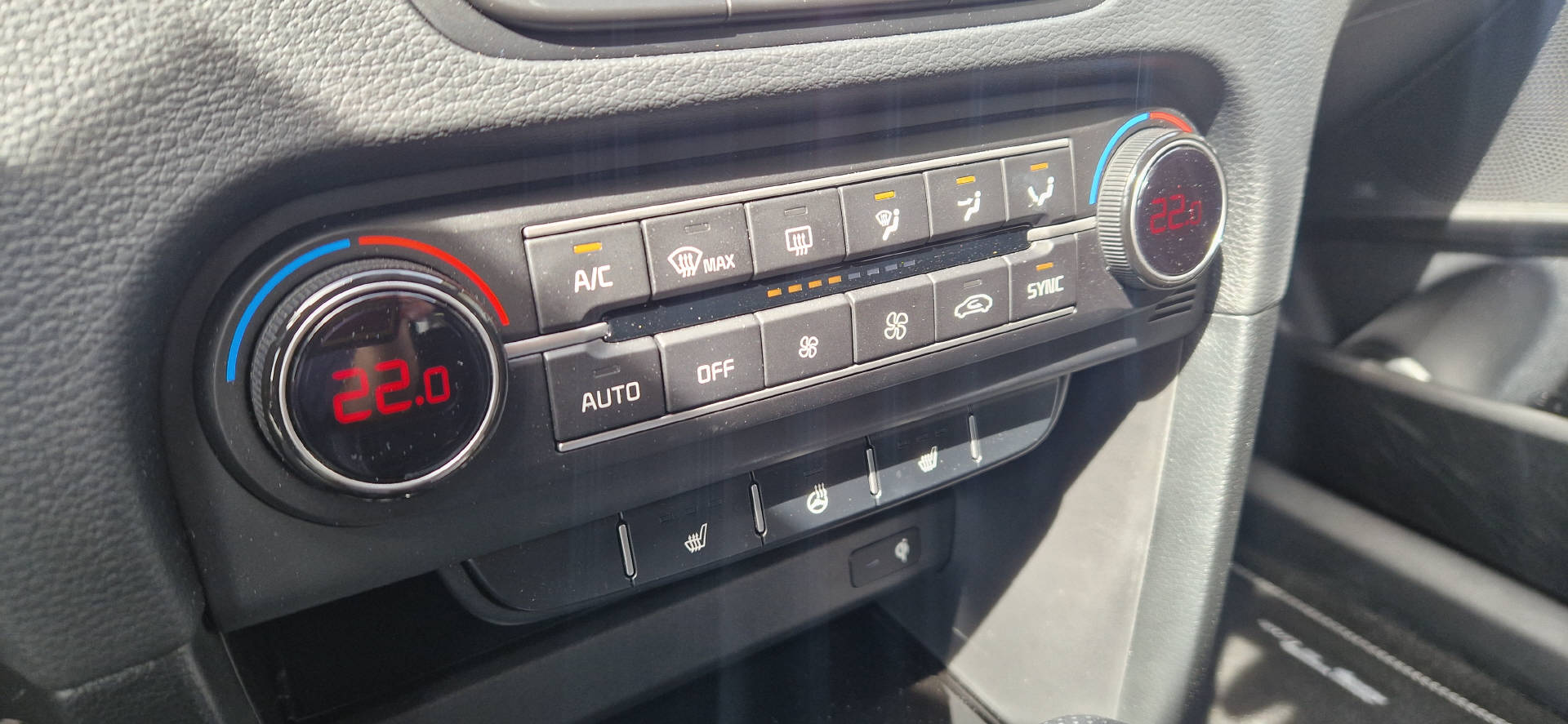 KIA Ceed SW 1.5 T-GDi MHEV GT-Line-image-11