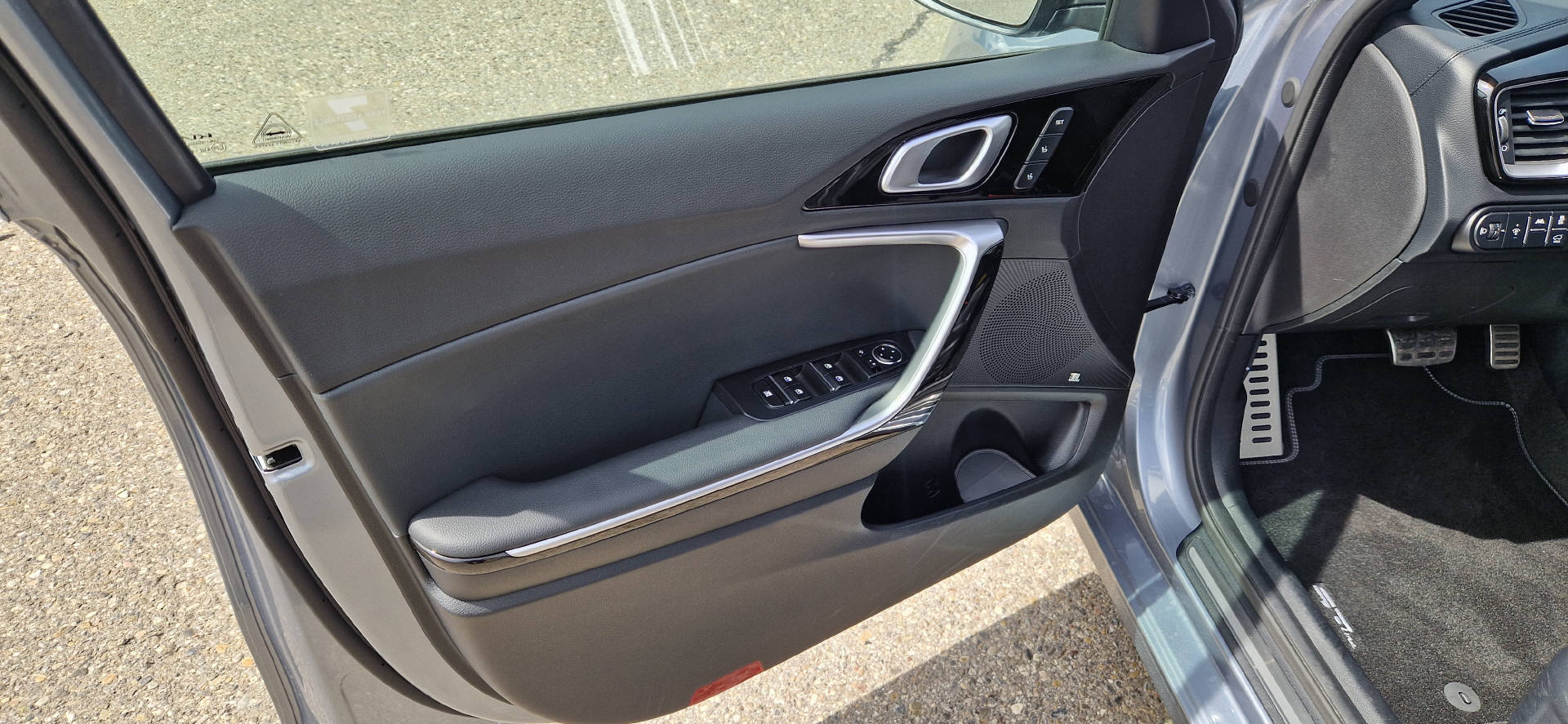 KIA Ceed SW 1.5 T-GDi MHEV GT-Line-image-2