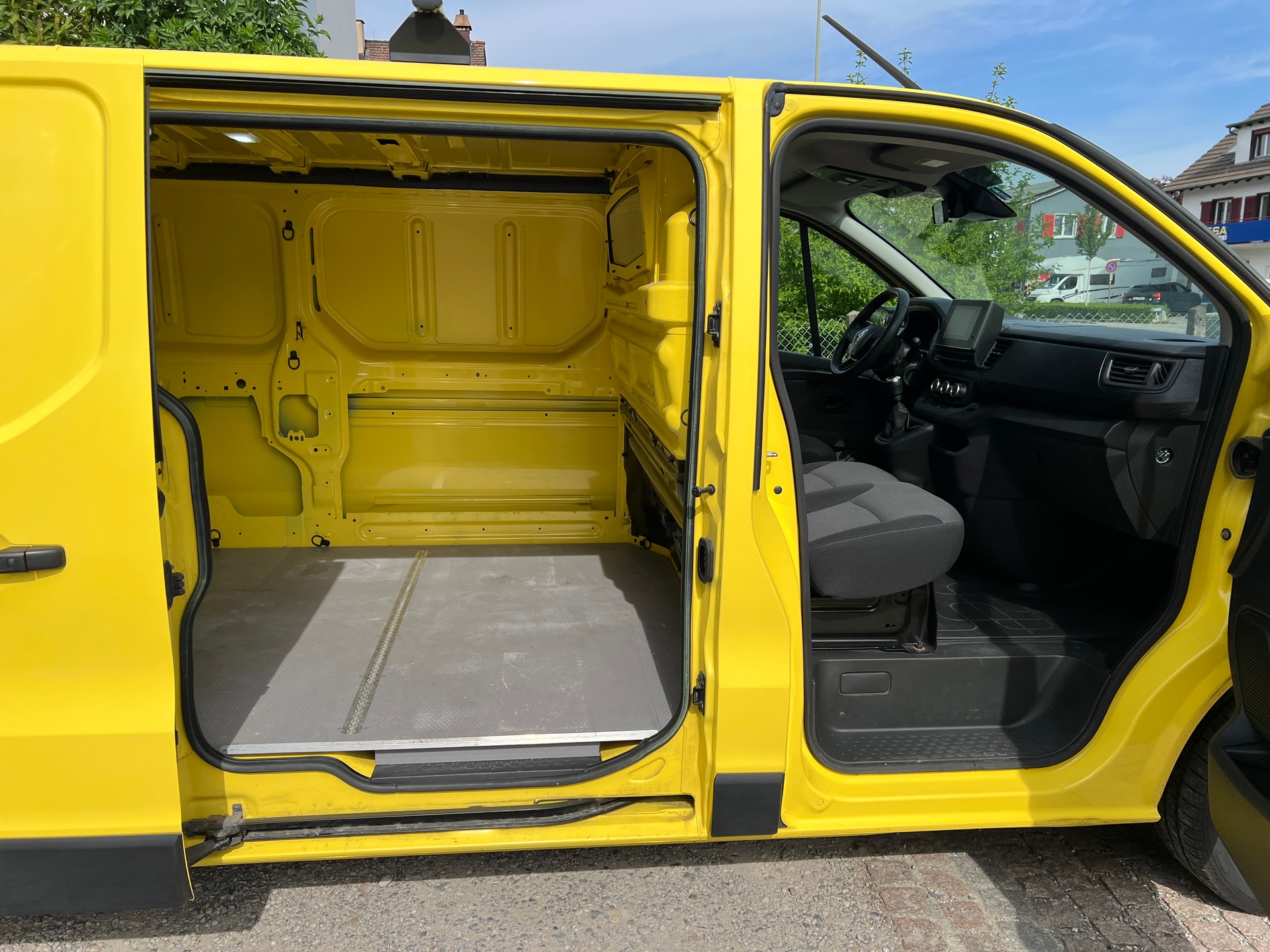 RENAULT Trafic 2.0 Blue dCi 150 Advance L2H1 EN-image-13
