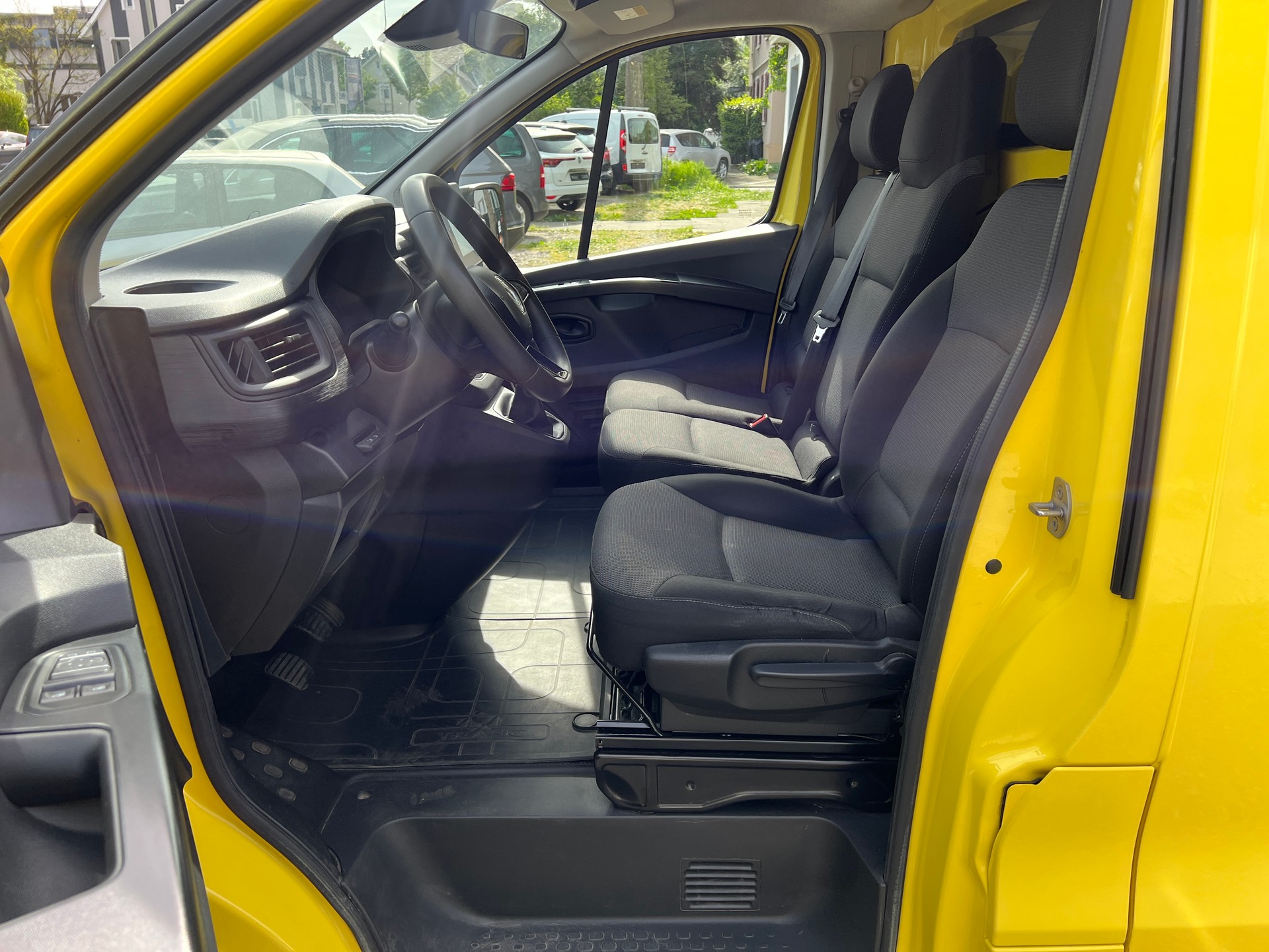RENAULT Trafic 2.0 Blue dCi 150 Advance L2H1 EN-image-8