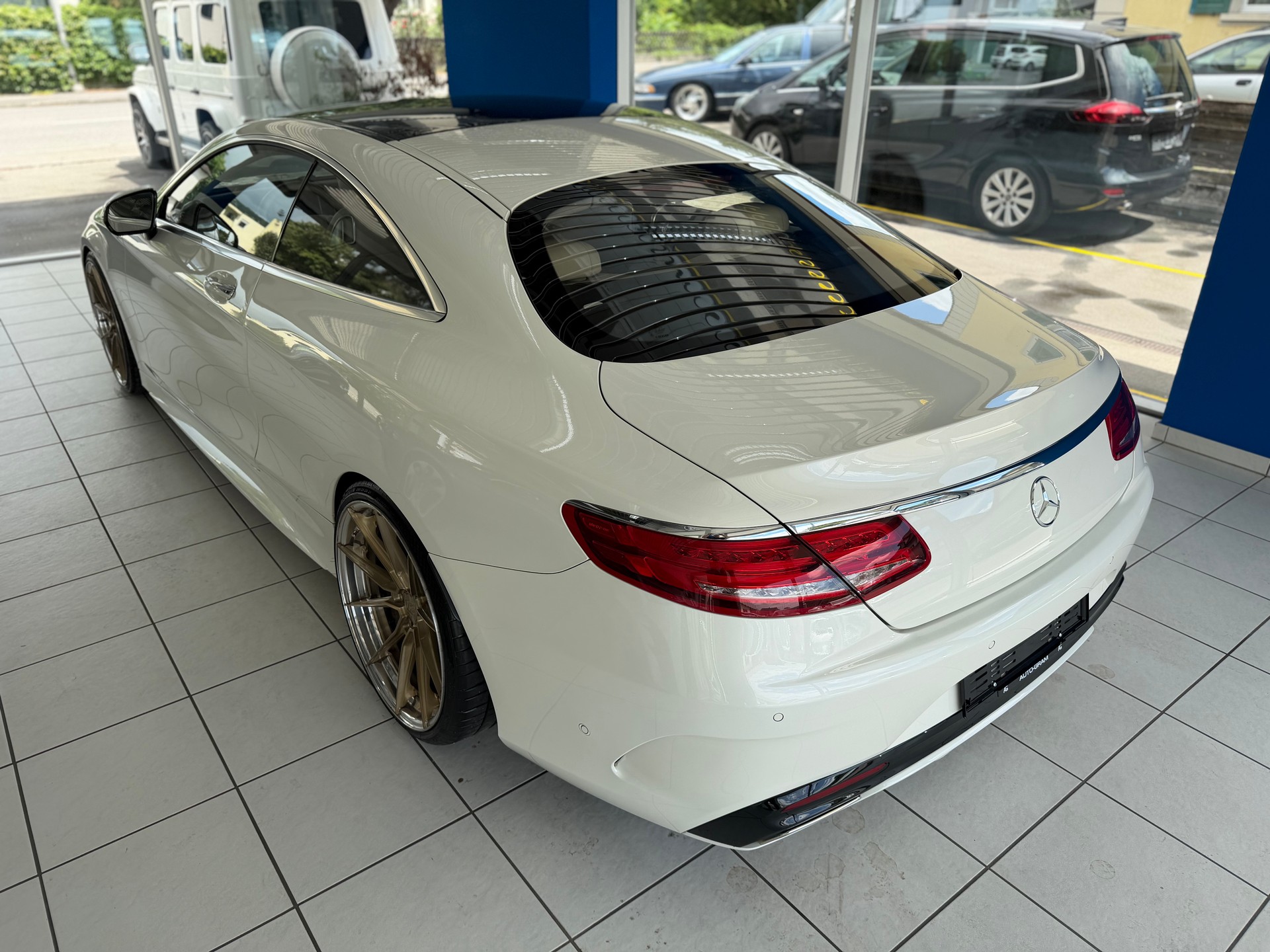 MERCEDES-BENZ S 500 Coupé 4Matic 7G-Tronic-image-6