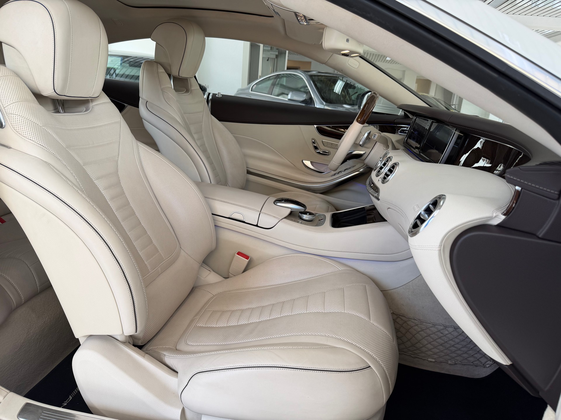 MERCEDES-BENZ S 500 Coupé 4Matic 7G-Tronic-image-14