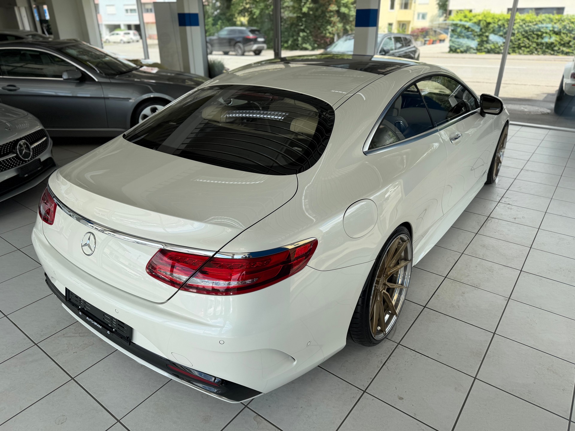 MERCEDES-BENZ S 500 Coupé 4Matic 7G-Tronic-image-4