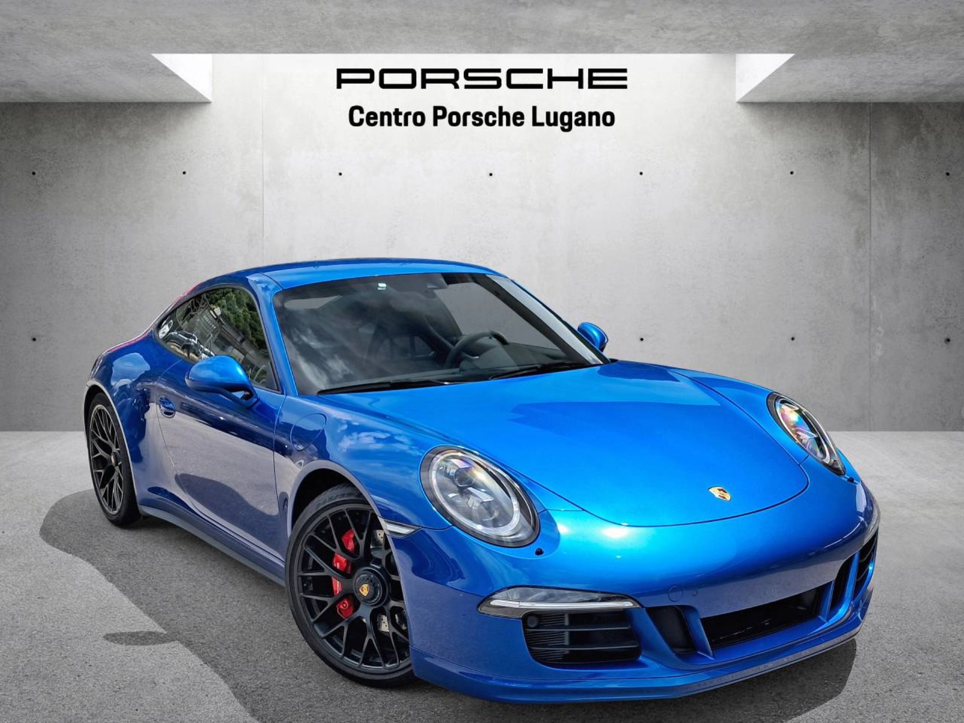 PORSCHE 911 Carrera GTS-image-0