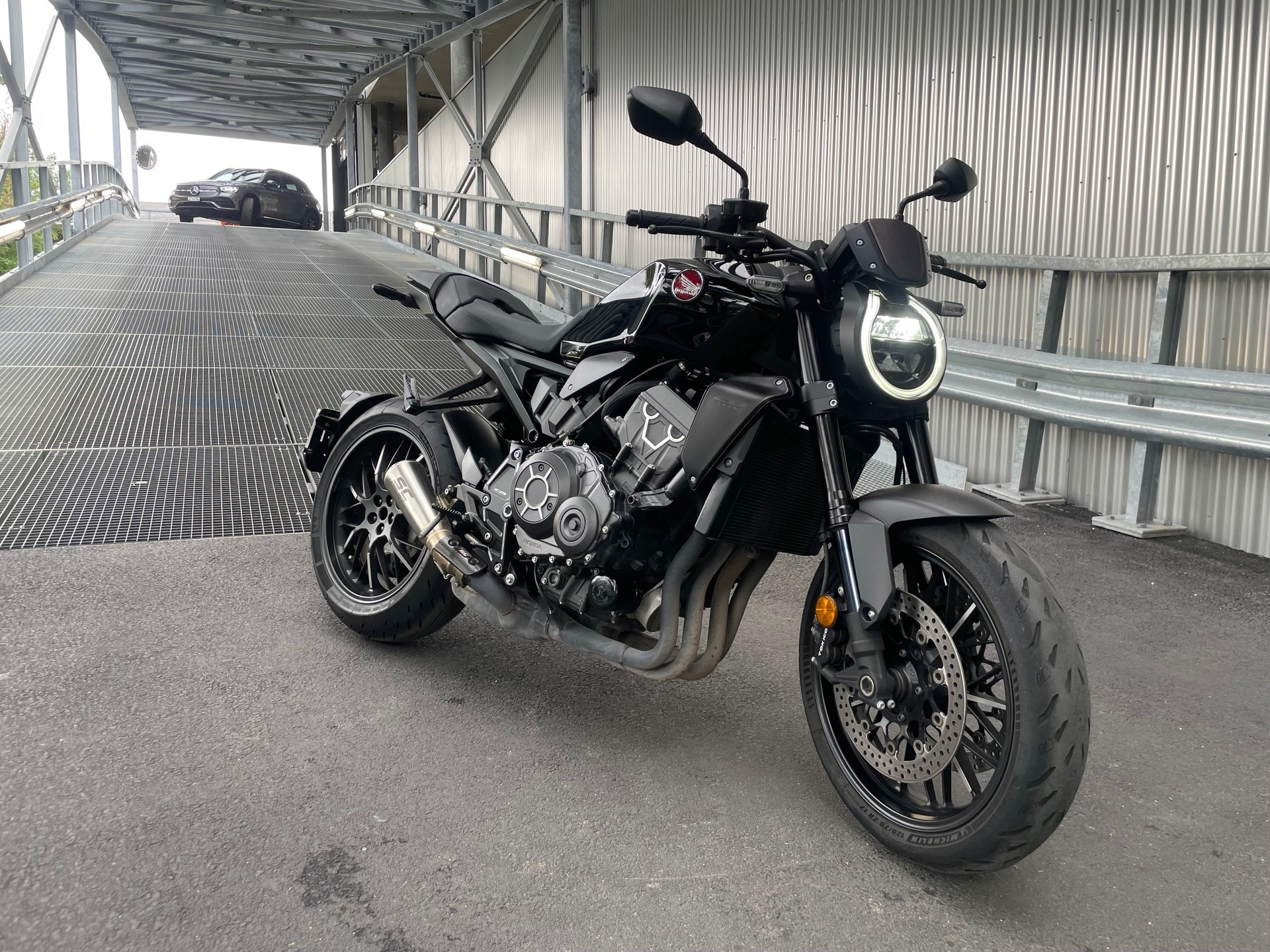 HONDA CB 1000 R