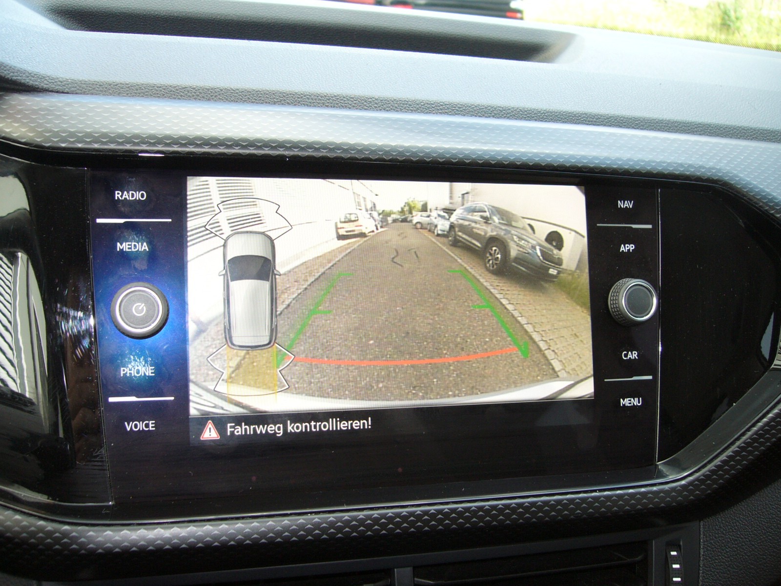 VW T-Cross 1.0 TSI Life-image-5