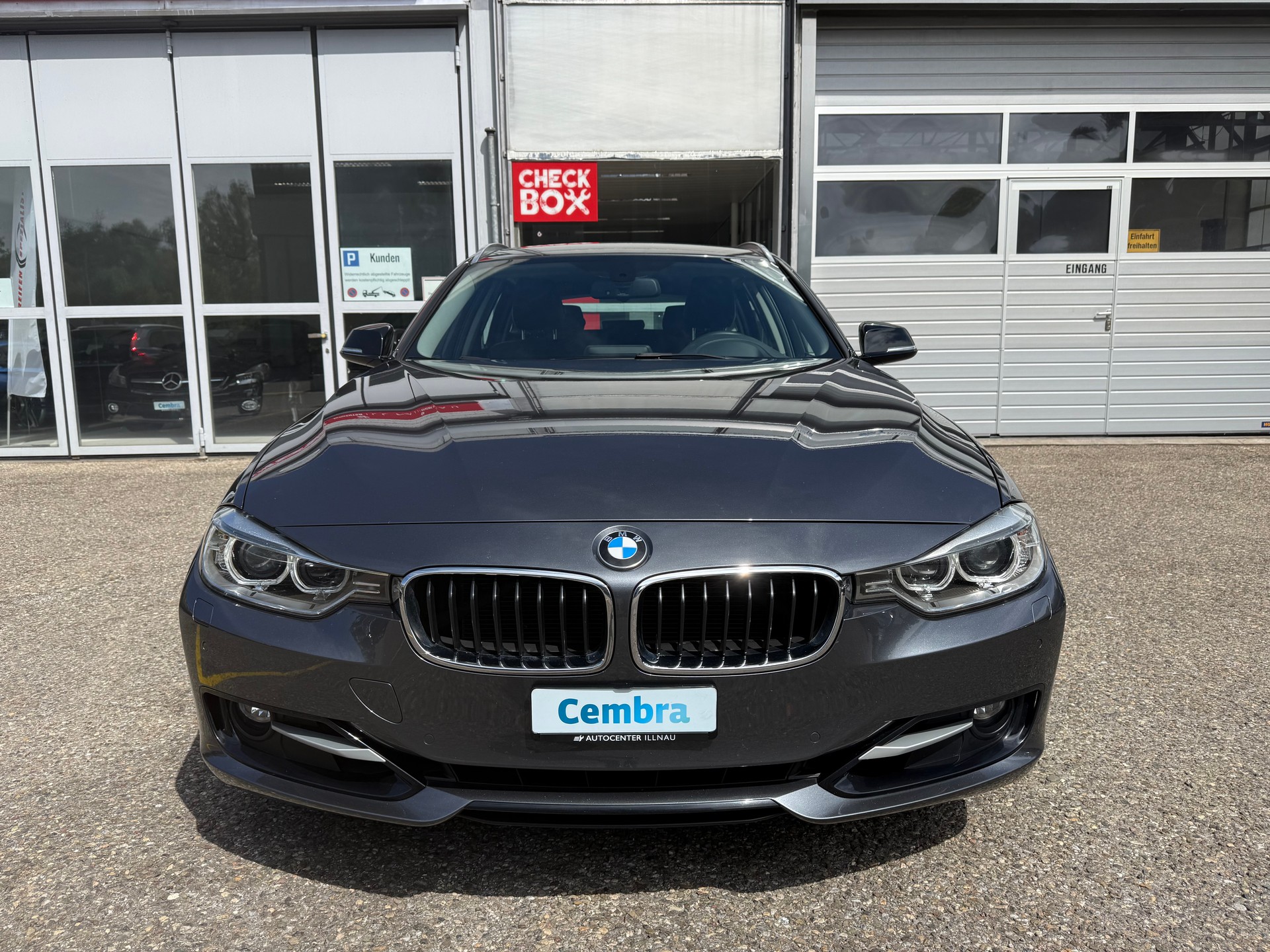 BMW 328i Touring Sport Line Steptronic-image-1