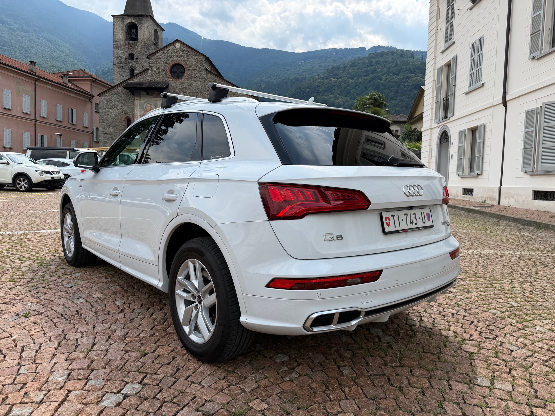 AUDI Q5 55 TFSI e sport quattro-image-4