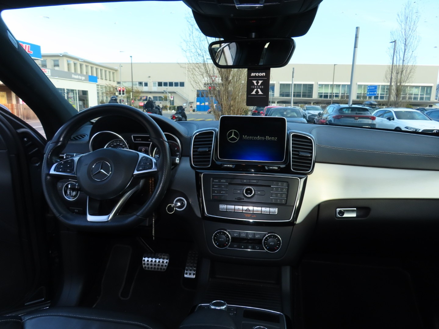 MERCEDES-BENZ GLE 350 d-image-5