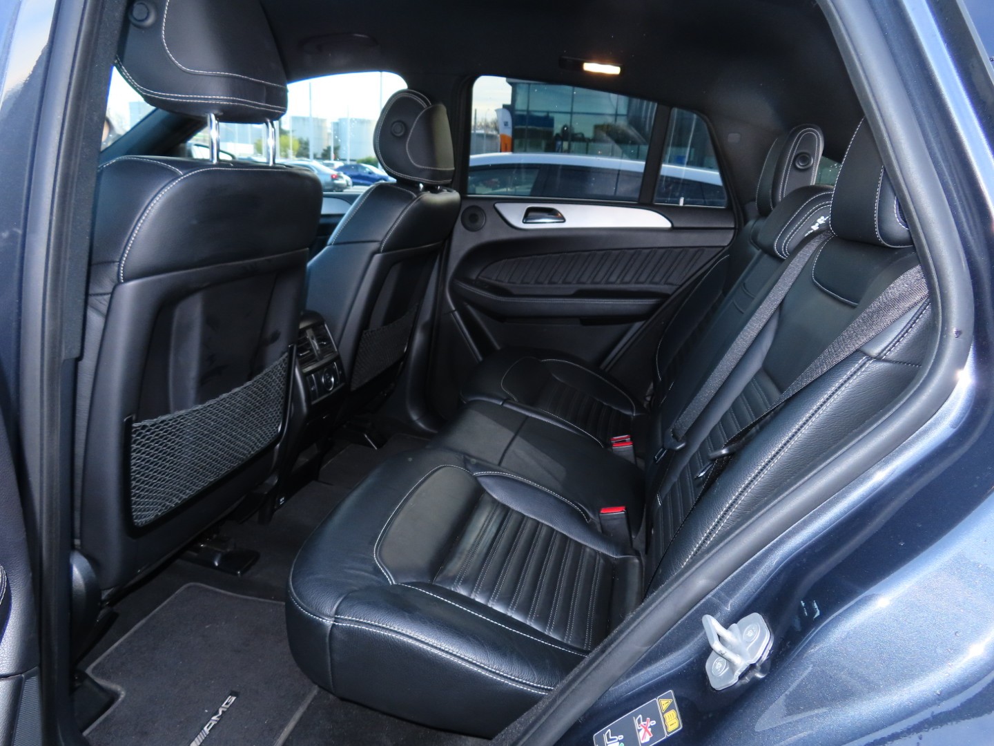 MERCEDES-BENZ GLE 350 d-image-4