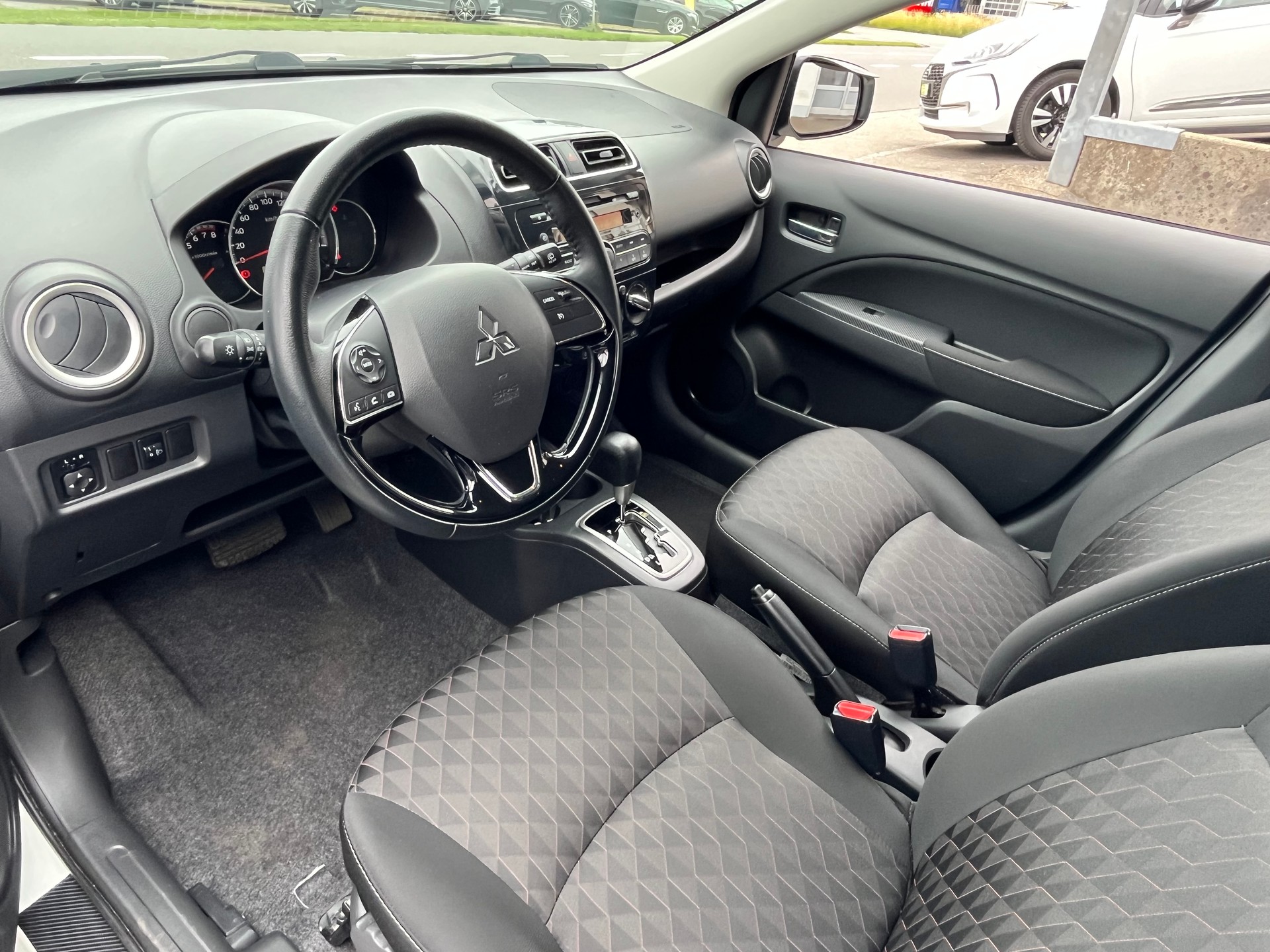 MITSUBISHI Space Star 1.2 CVT Value+++AB MFK+++SITZHEIZUNG+++-image-5