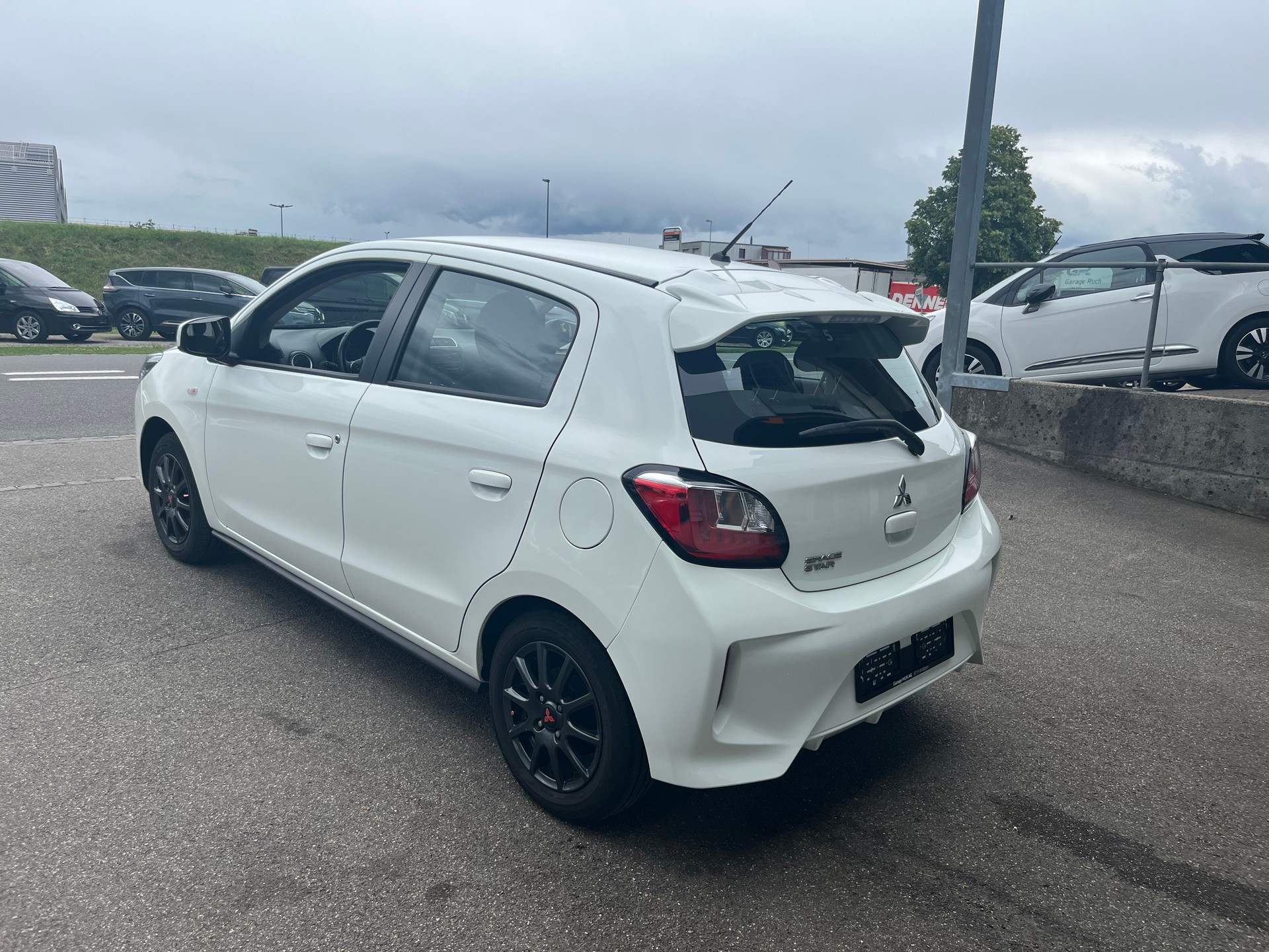 MITSUBISHI Space Star 1.2 CVT Value+++AB MFK+++SITZHEIZUNG+++-image-1