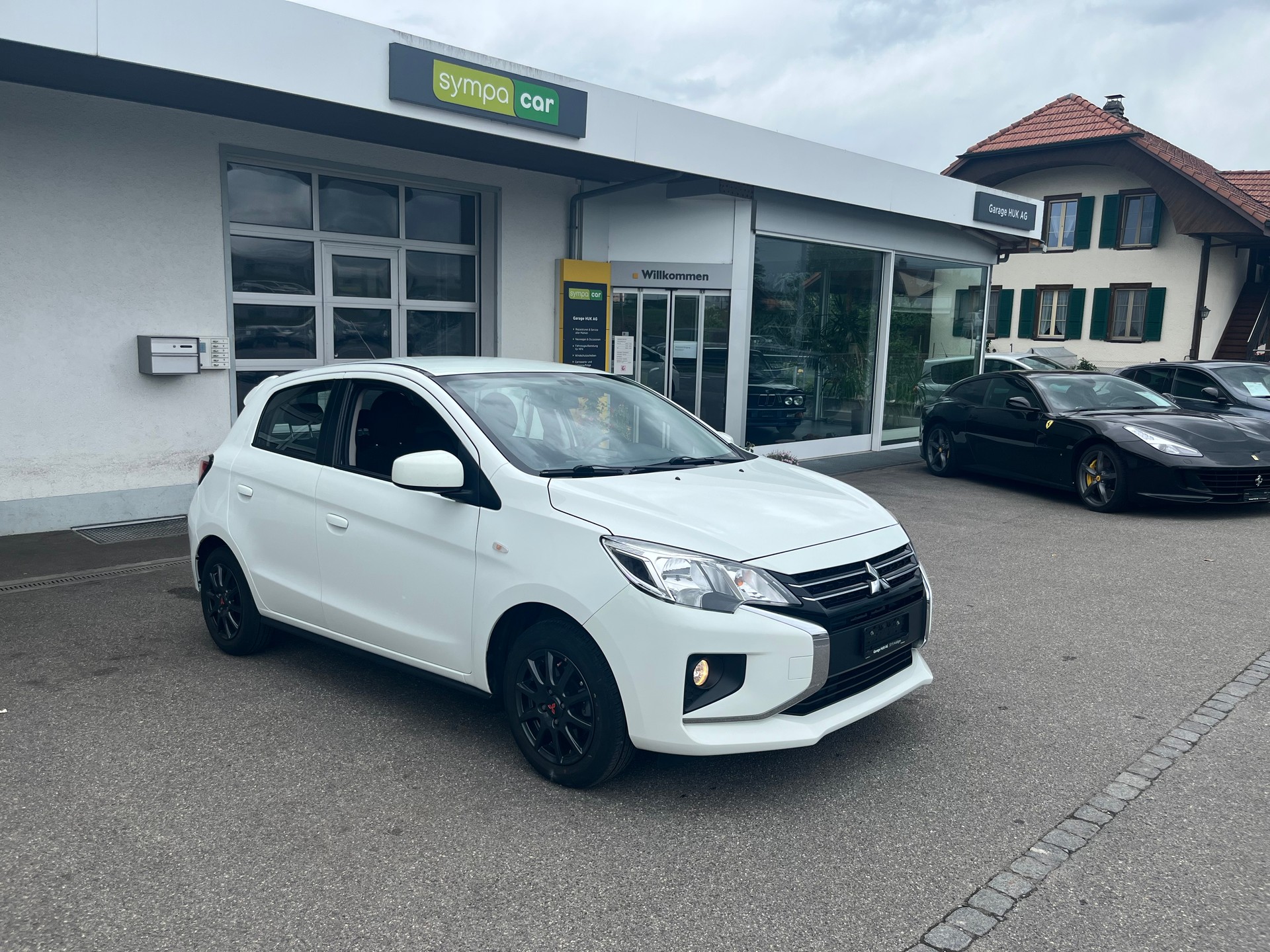 MITSUBISHI Space Star 1.2 CVT Value+++AB MFK+++SITZHEIZUNG+++-image-0