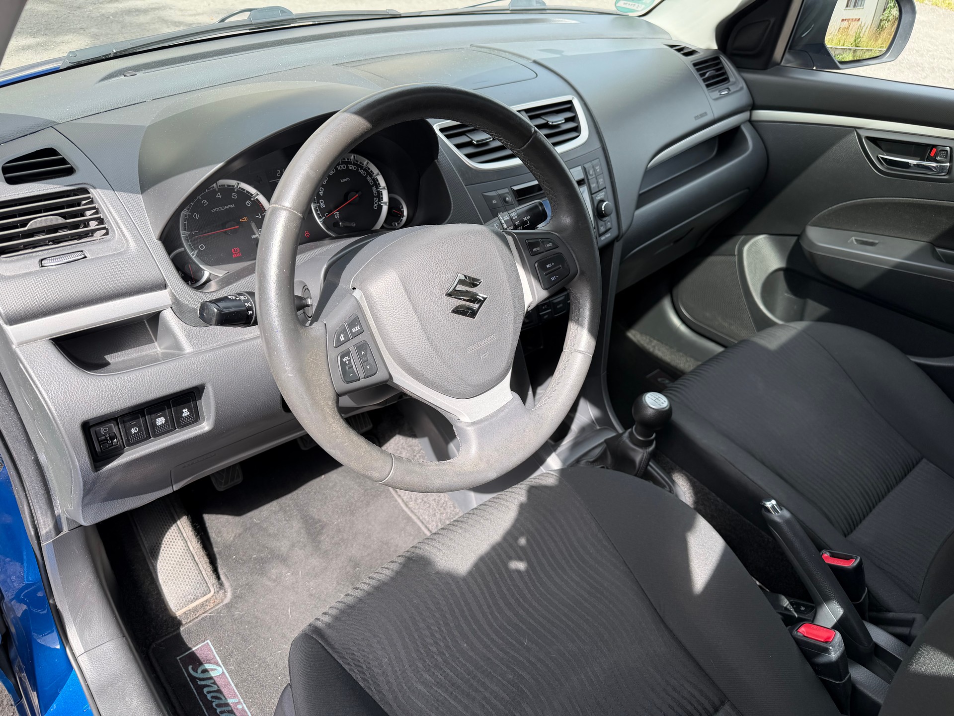 SUZUKI Swift 1.2i 16V GL Top Indigo-image-15
