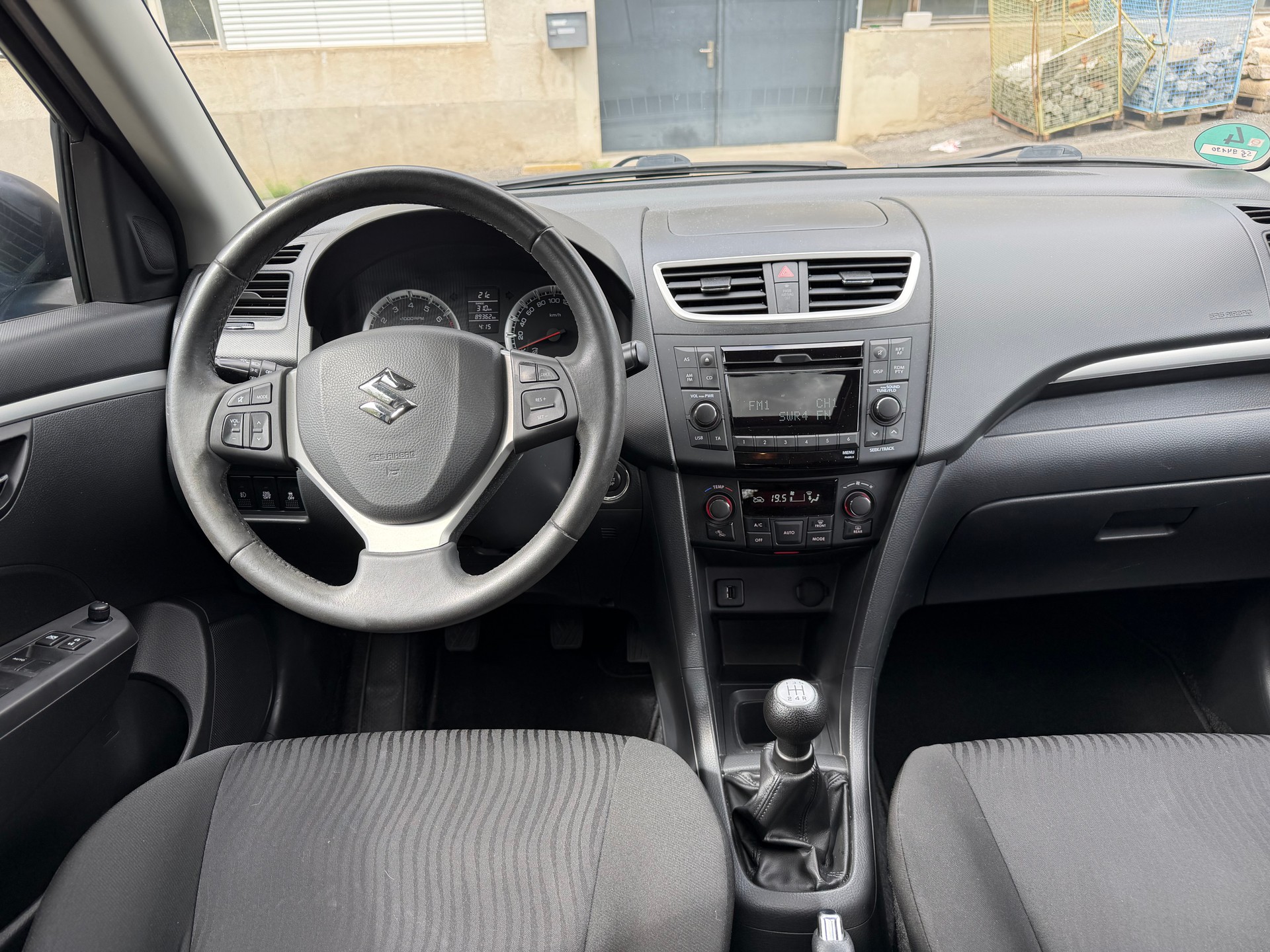 SUZUKI Swift 1.2i 16V GL Top Indigo-image-11