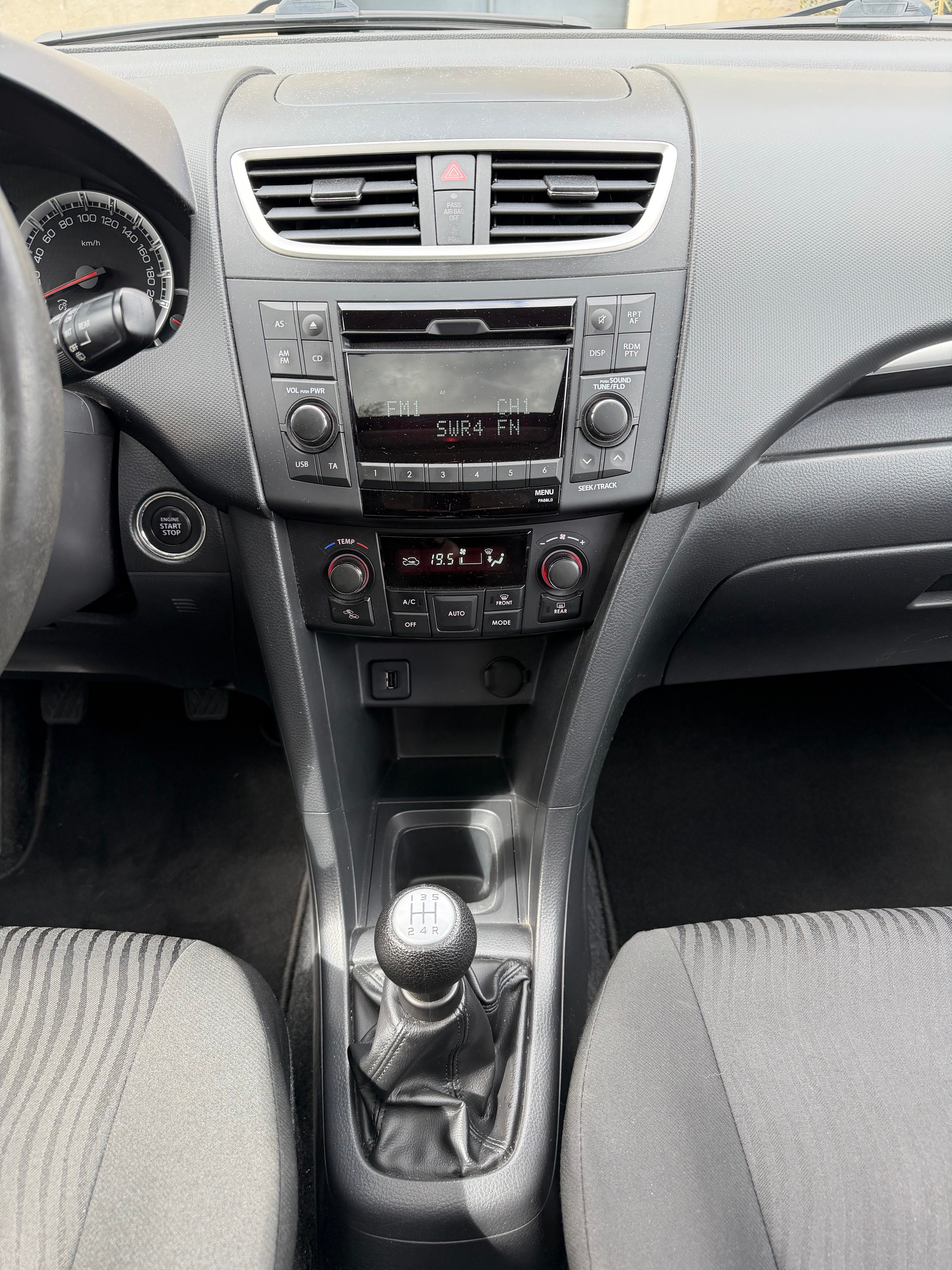 SUZUKI Swift 1.2i 16V GL Top Indigo-image-12