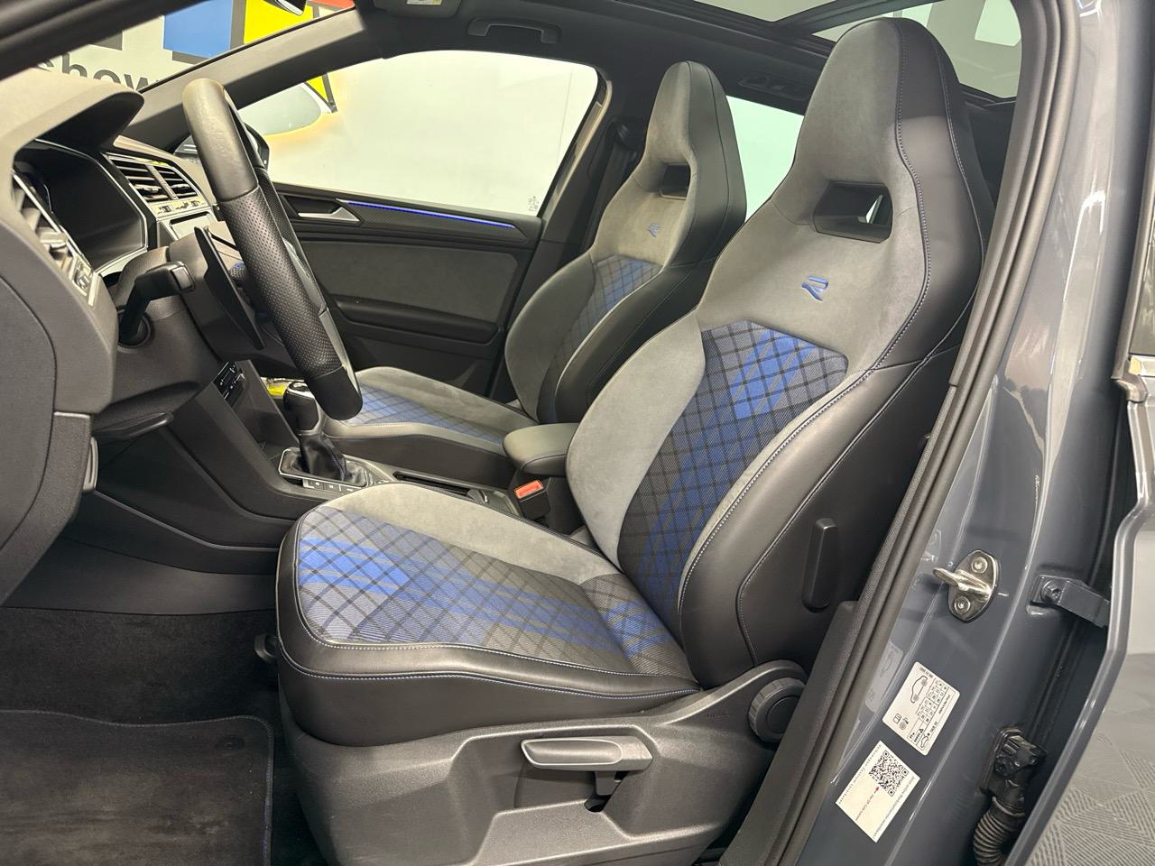 VW Tiguan 2.0TSI R 4Motion DSG-showroom-element-3