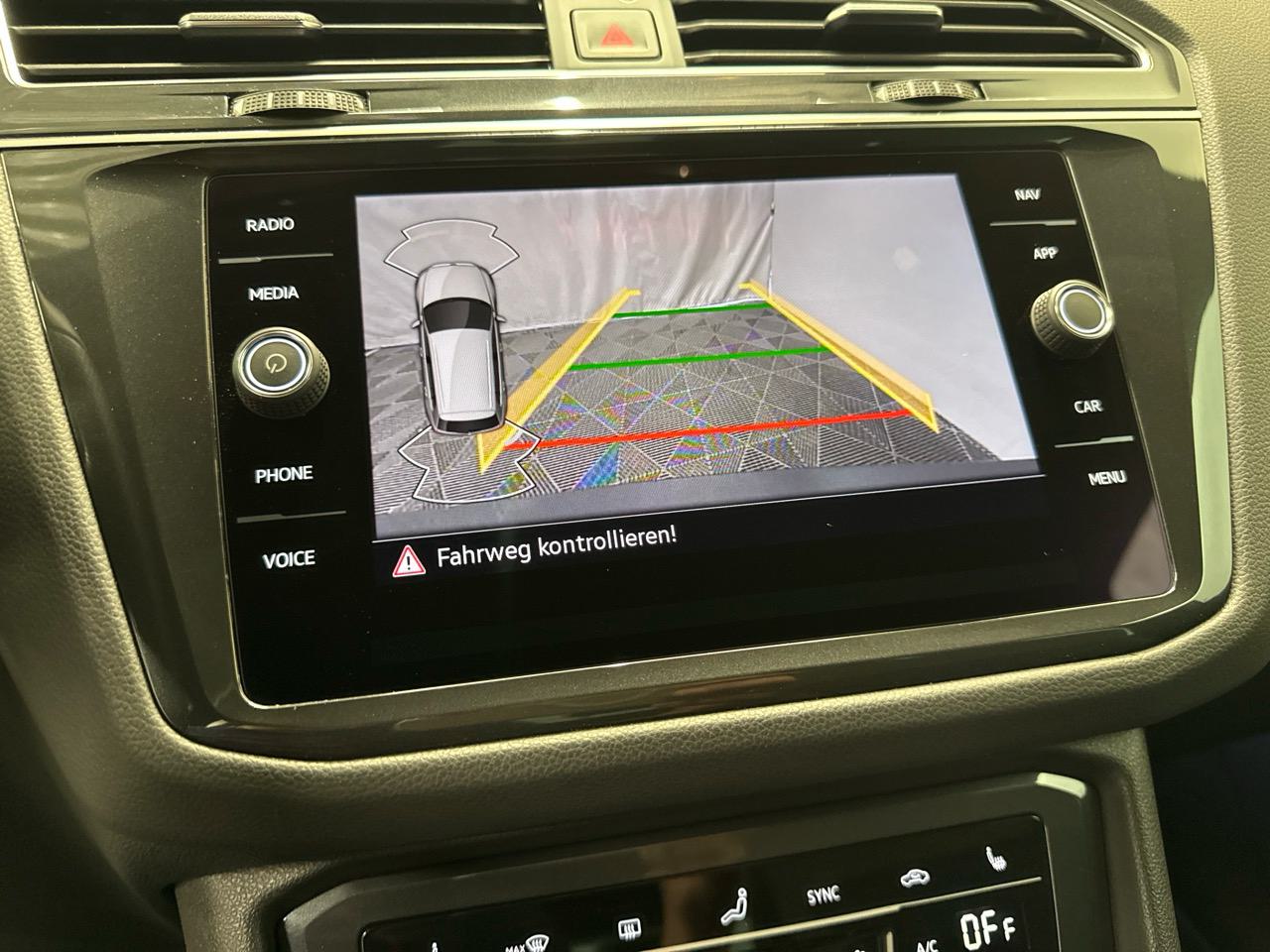VW Tiguan 2.0TSI R 4Motion DSG-image-11