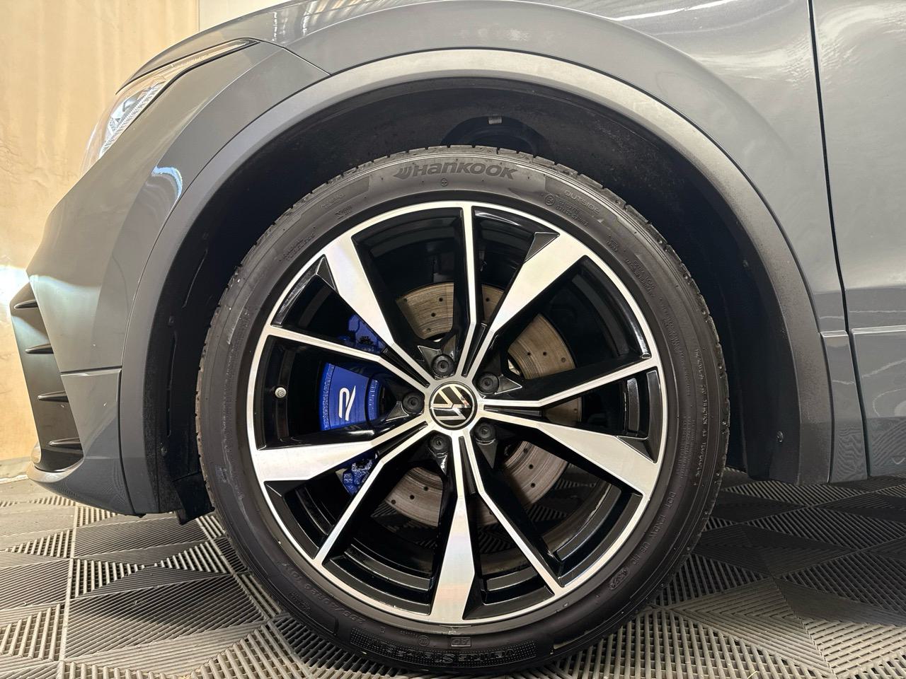VW Tiguan 2.0TSI R 4Motion DSG-image-17