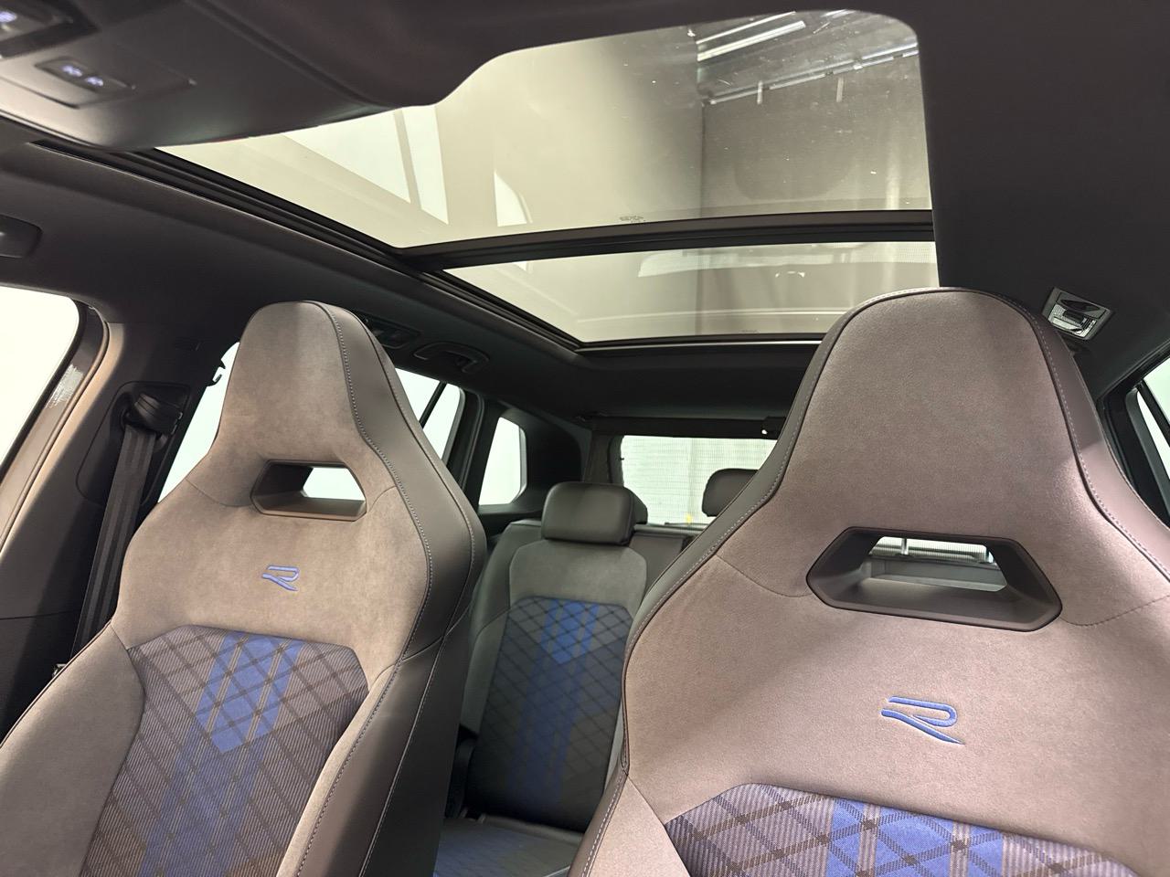 VW Tiguan 2.0TSI R 4Motion DSG-image-5