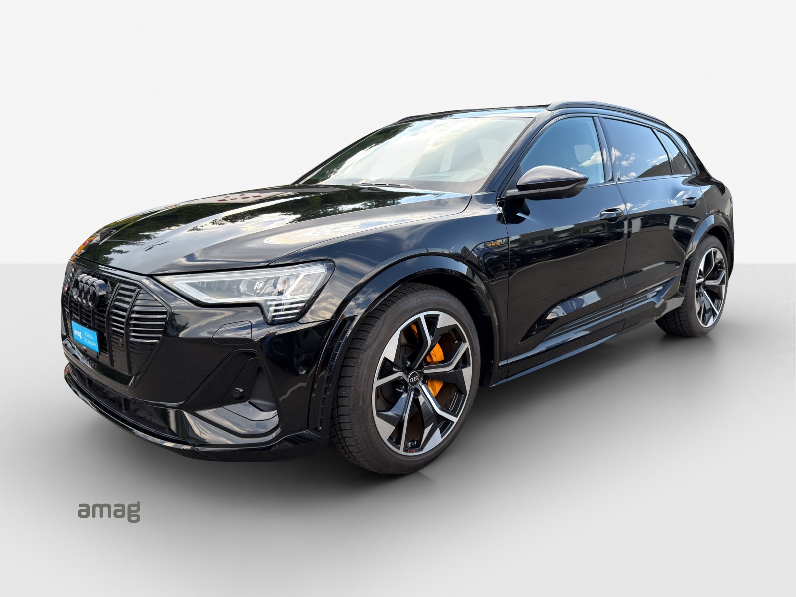 AUDI e-tron S quattro-image-0