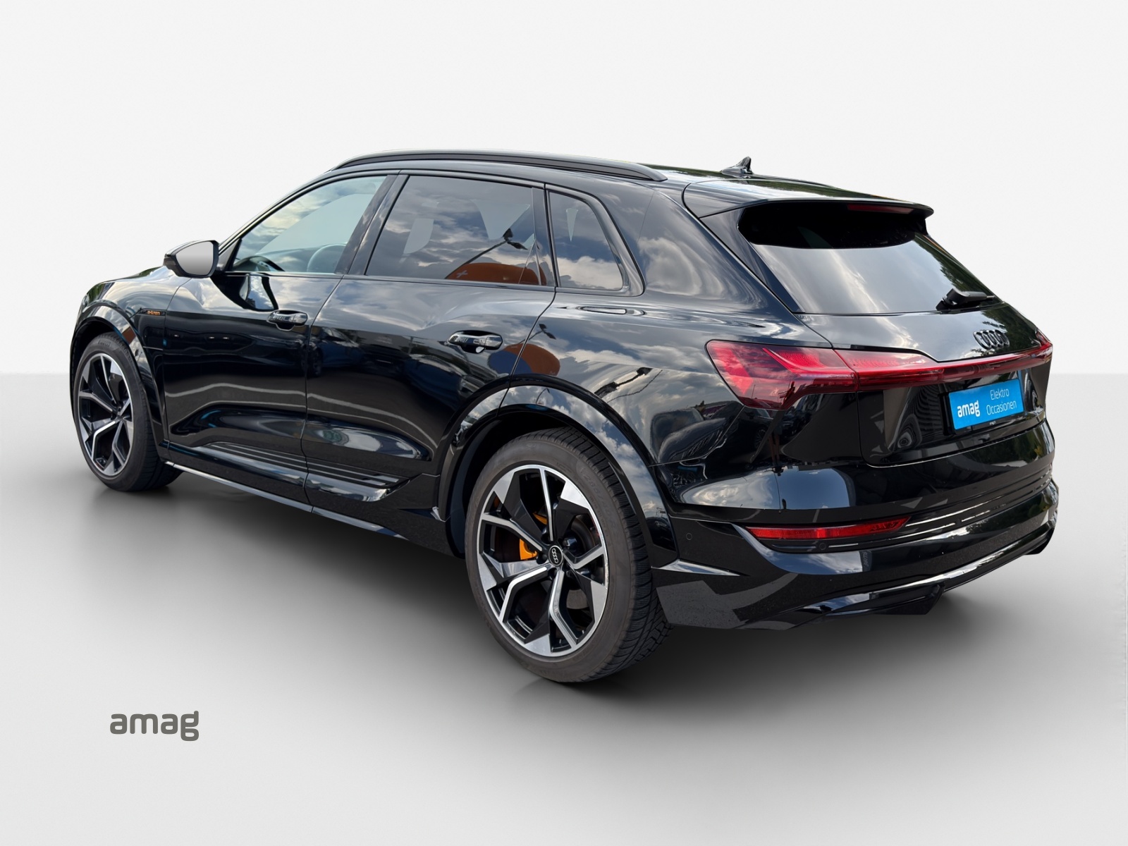 AUDI e-tron S quattro-image-2