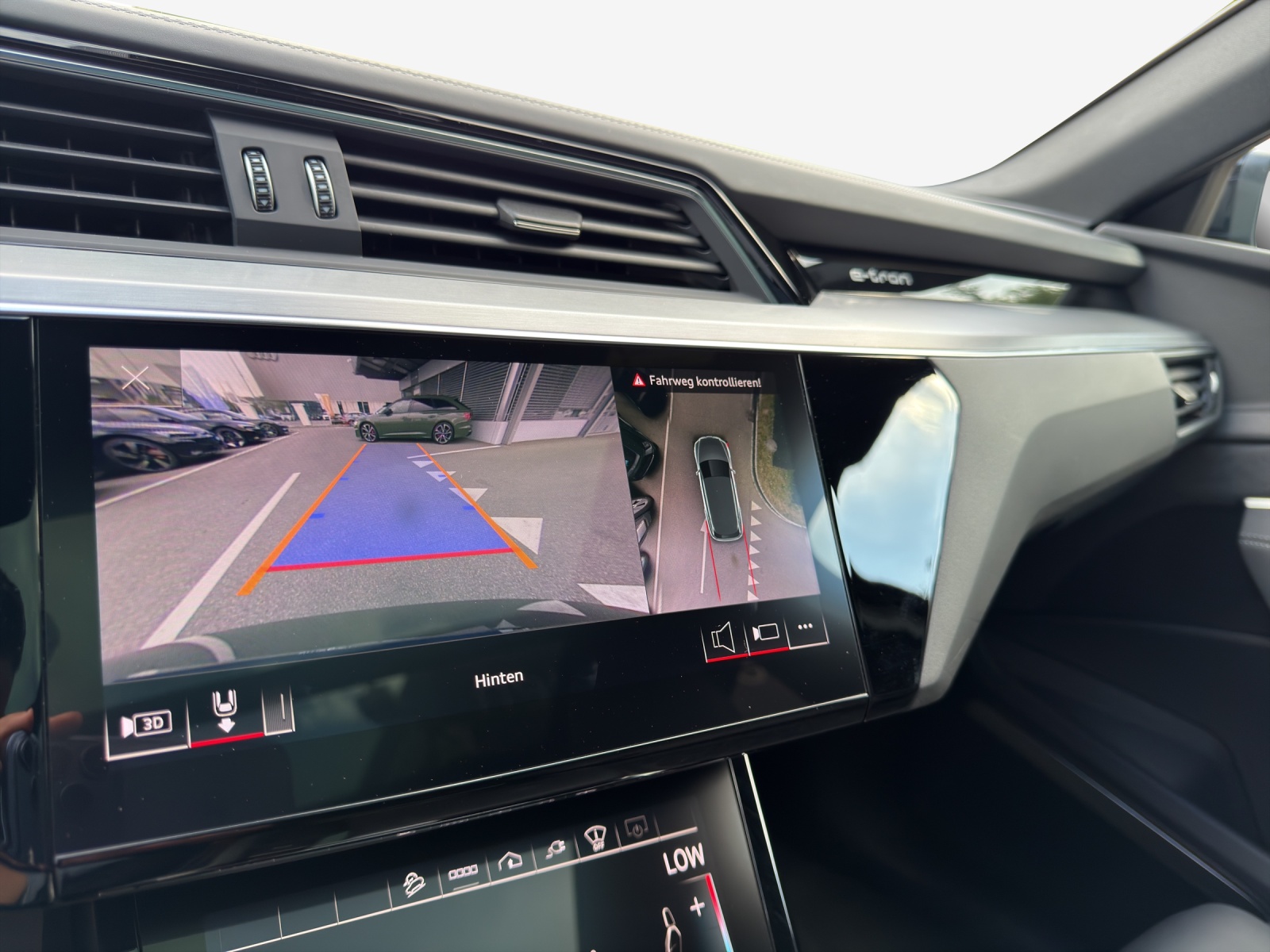 AUDI e-tron S quattro-image-15