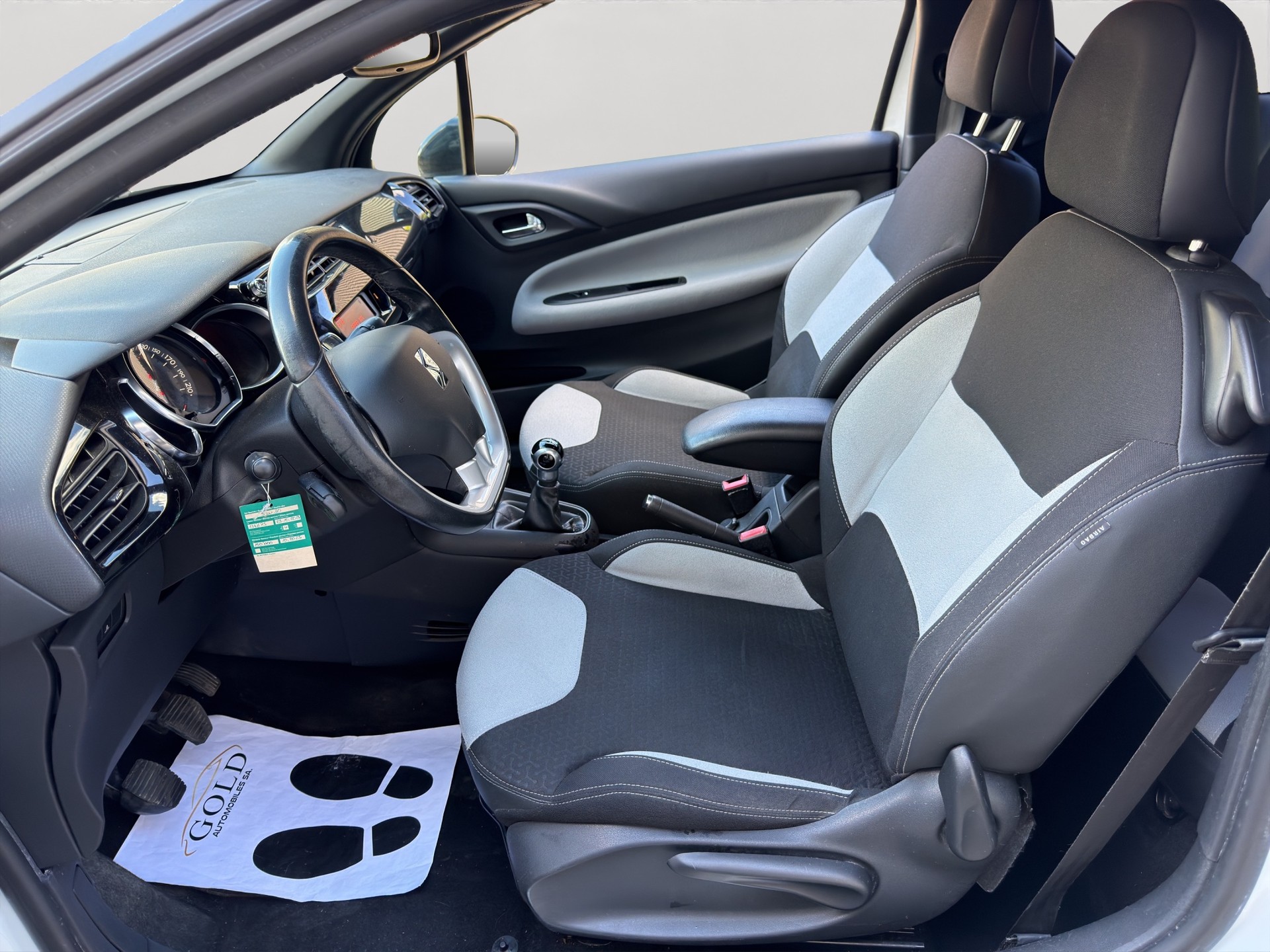 DS AUTOMOBILES DS3 1.4 VTi Chic-image-4