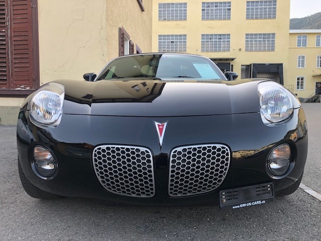 PONTIAC Solstice-image-3