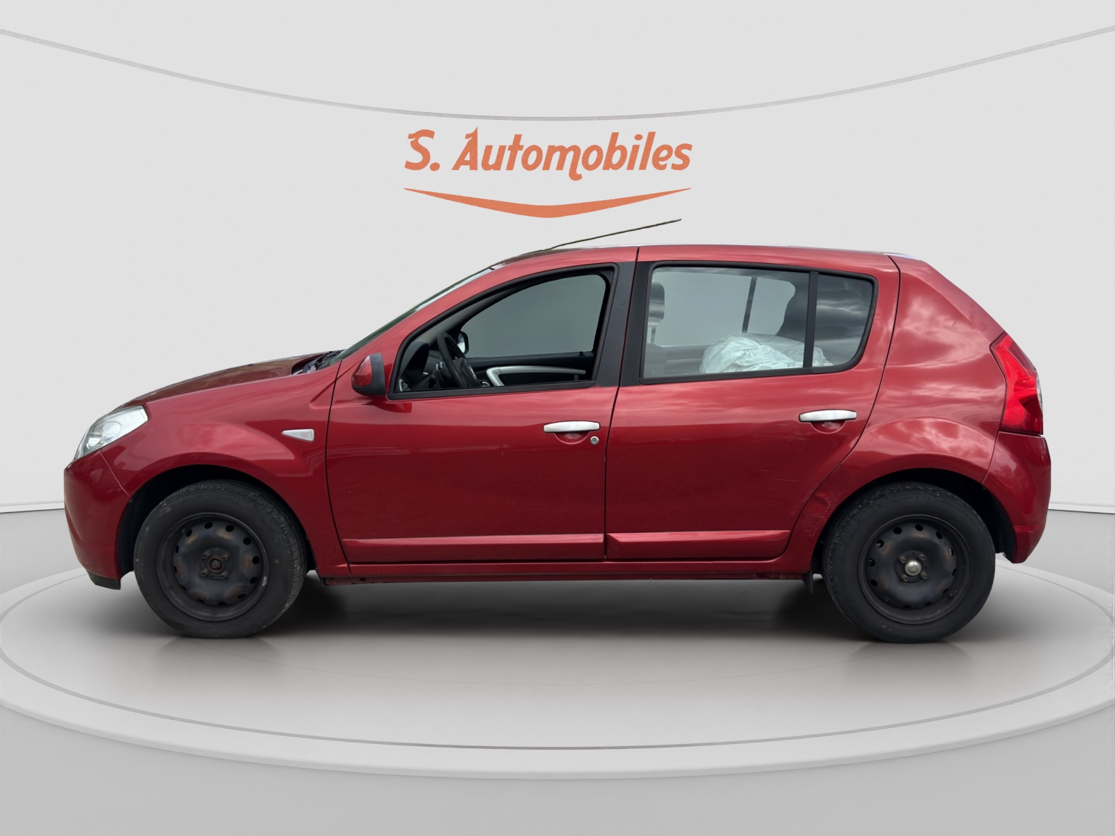 DACIA Sandero 1.6 Lauréate-image-1