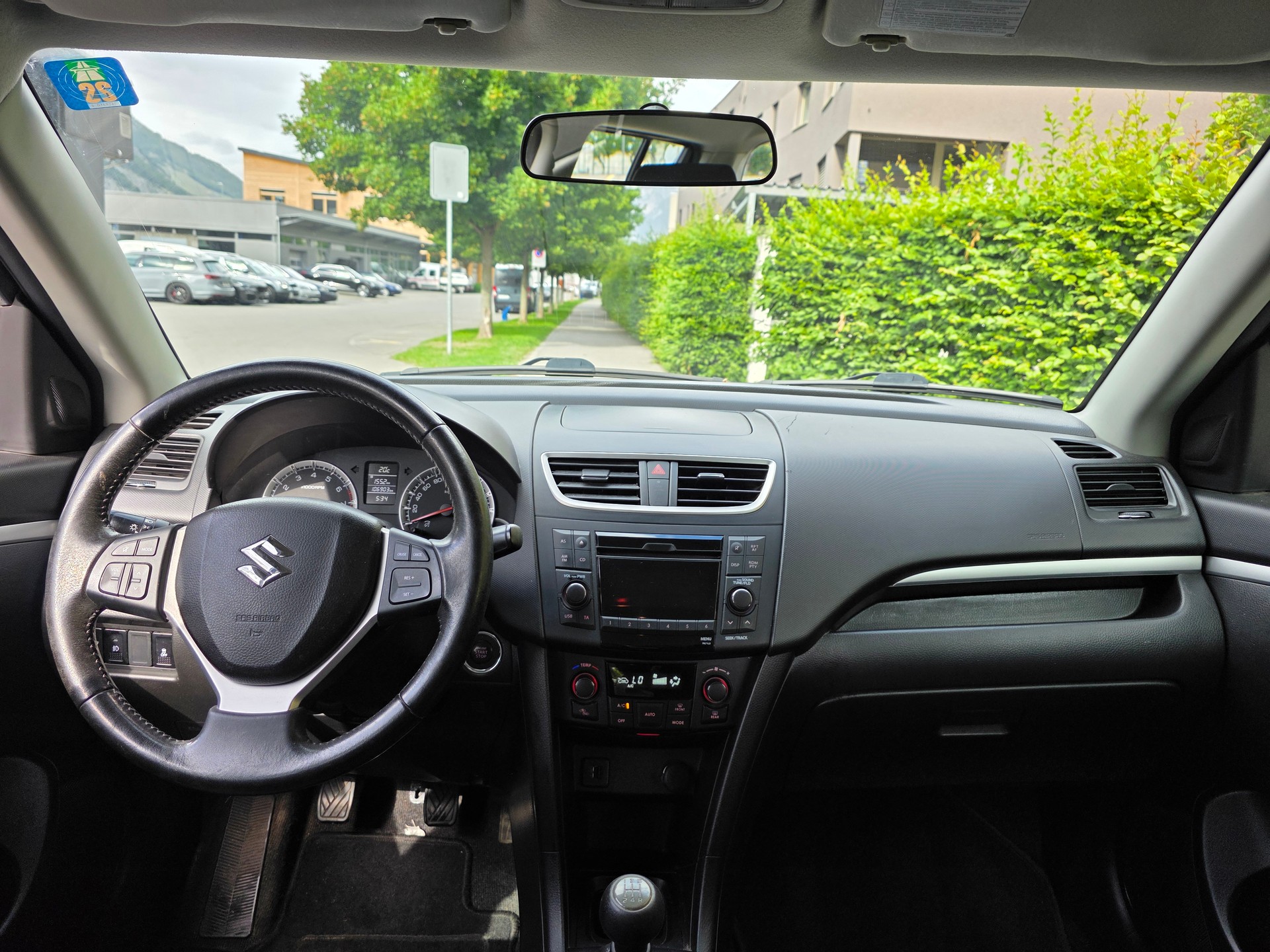 SUZUKI Swift 1.2i 16V GL Top 4x4-image-12