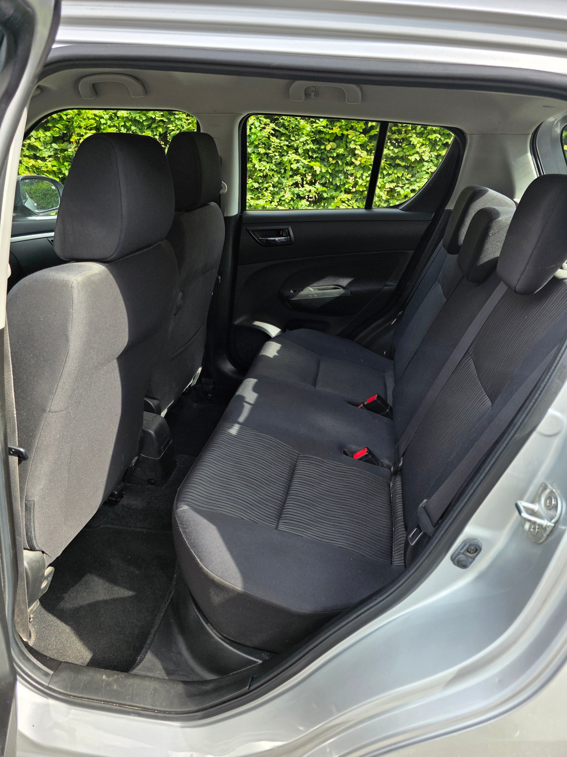 SUZUKI Swift 1.2i 16V GL Top 4x4-image-8