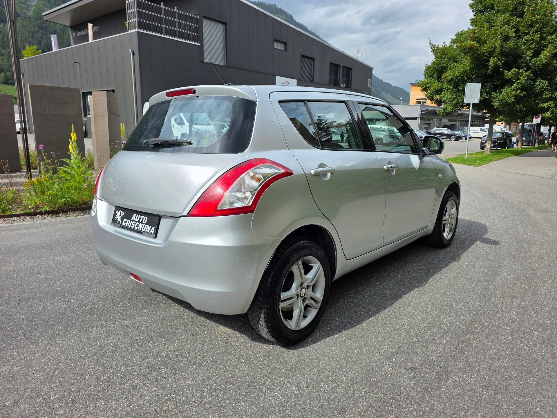 SUZUKI Swift 1.2i 16V GL Top 4x4-image-4