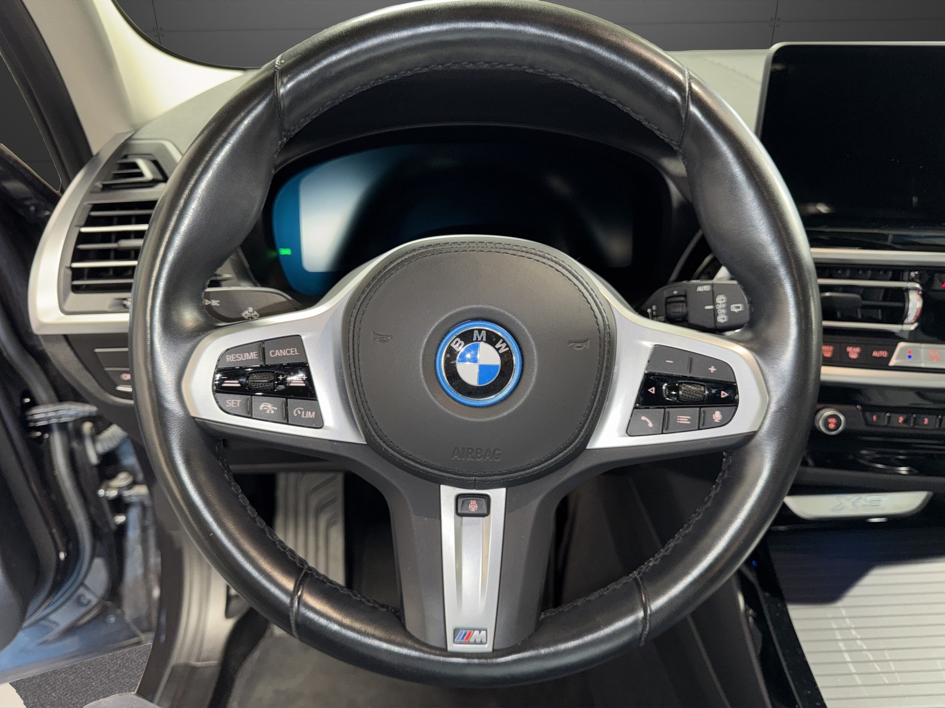 BMW X3 30e xDrive-image-14