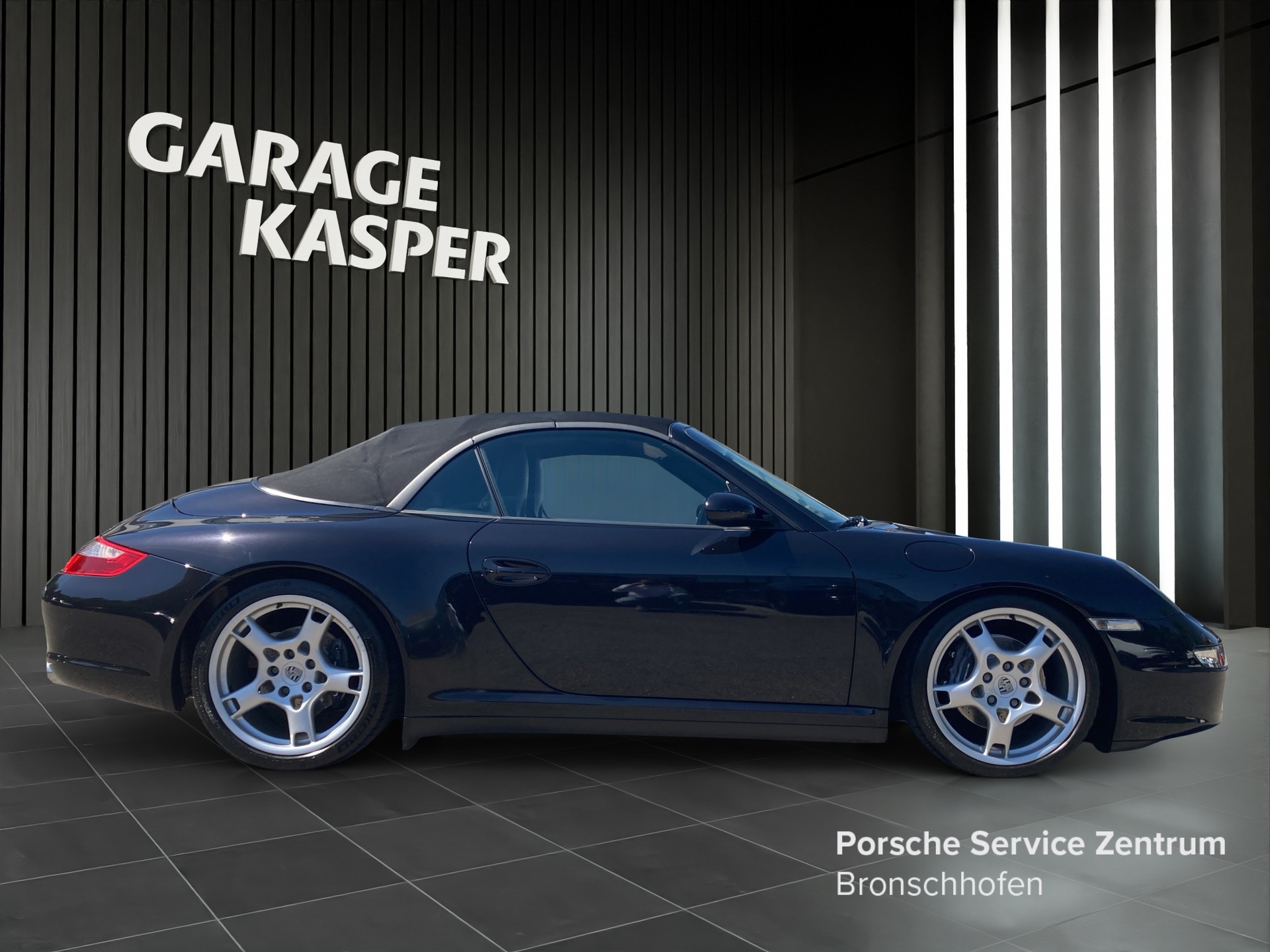 PORSCHE 911 Carrera 4 Cabriolet-image-5