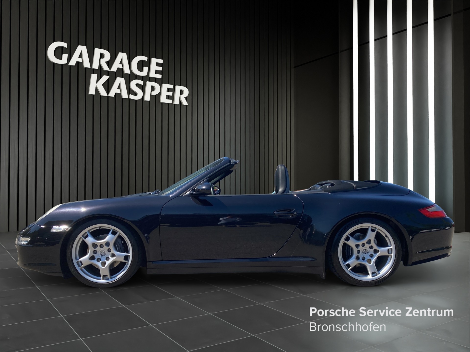 PORSCHE 911 Carrera 4 Cabriolet-image-1