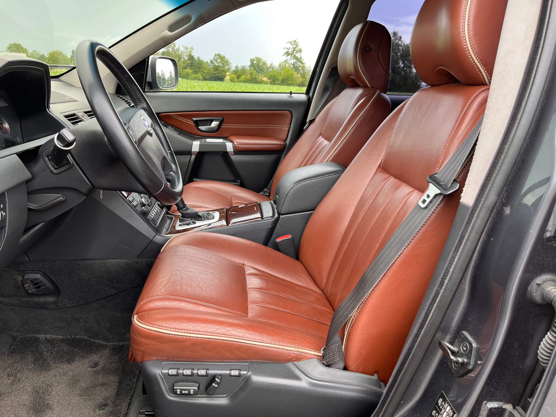 VOLVO XC90 V8 AWD Executive Geartronic * 7 PLÄTZER - AHK 2250kg - AB M.F.K 15.07.25 *-image-12