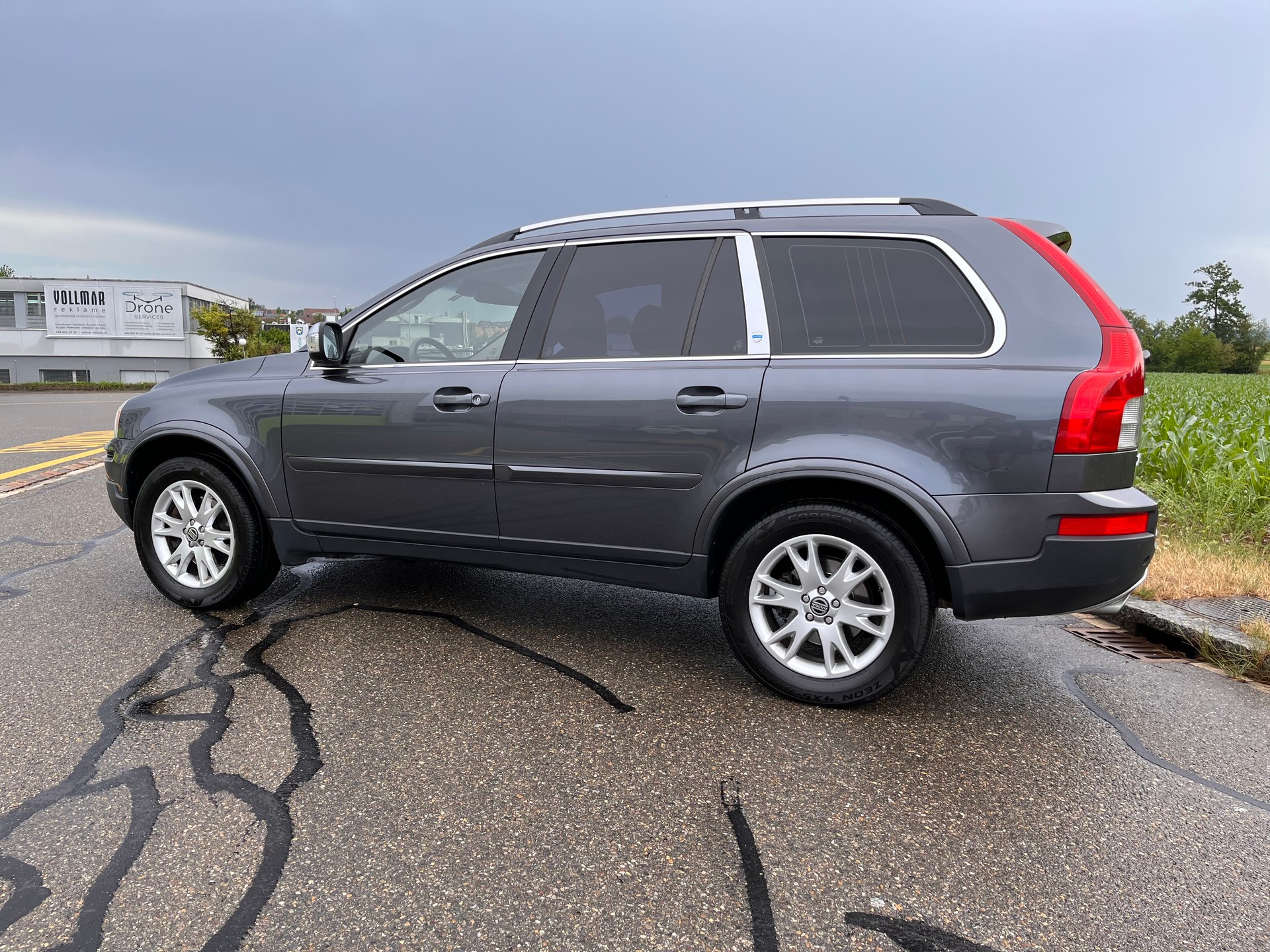VOLVO XC90 V8 AWD Executive Geartronic * 7 PLÄTZER - AHK 2250kg - AB M.F.K 15.07.25 *-image-2