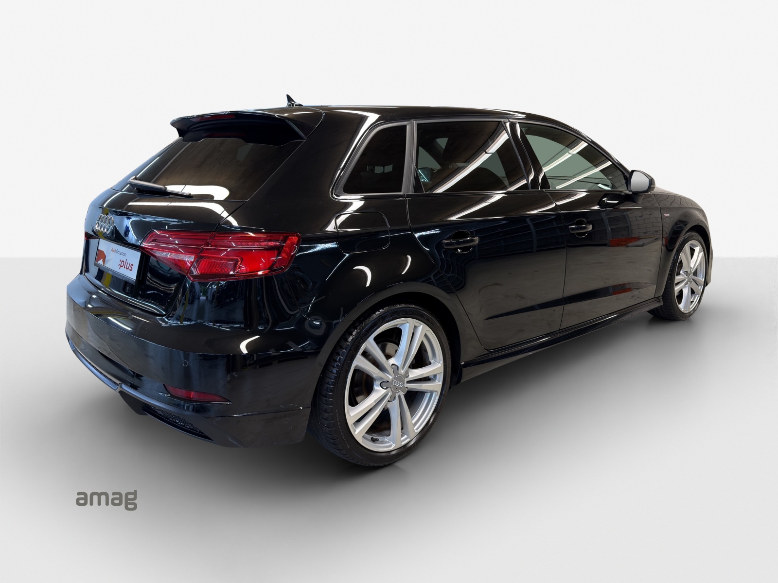 AUDI A3 Sportback 1.5 TFSI S-tronic Sport-image-4